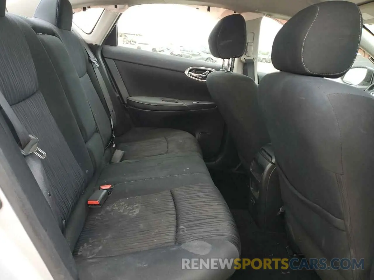 10 Photograph of a damaged car 3N1AB7AP1KY282289 NISSAN SENTRA 2019