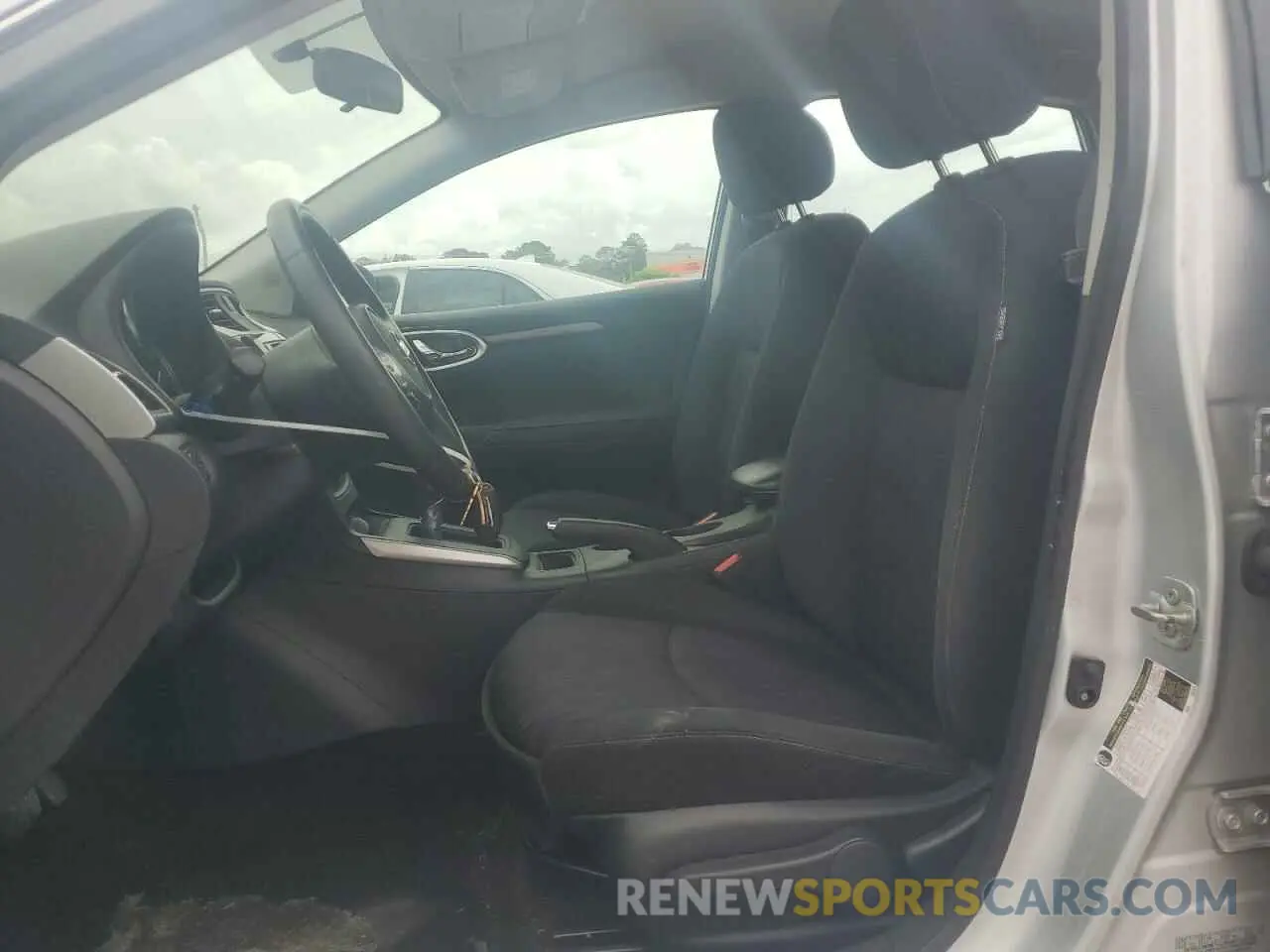 7 Photograph of a damaged car 3N1AB7AP1KY286780 NISSAN SENTRA 2019