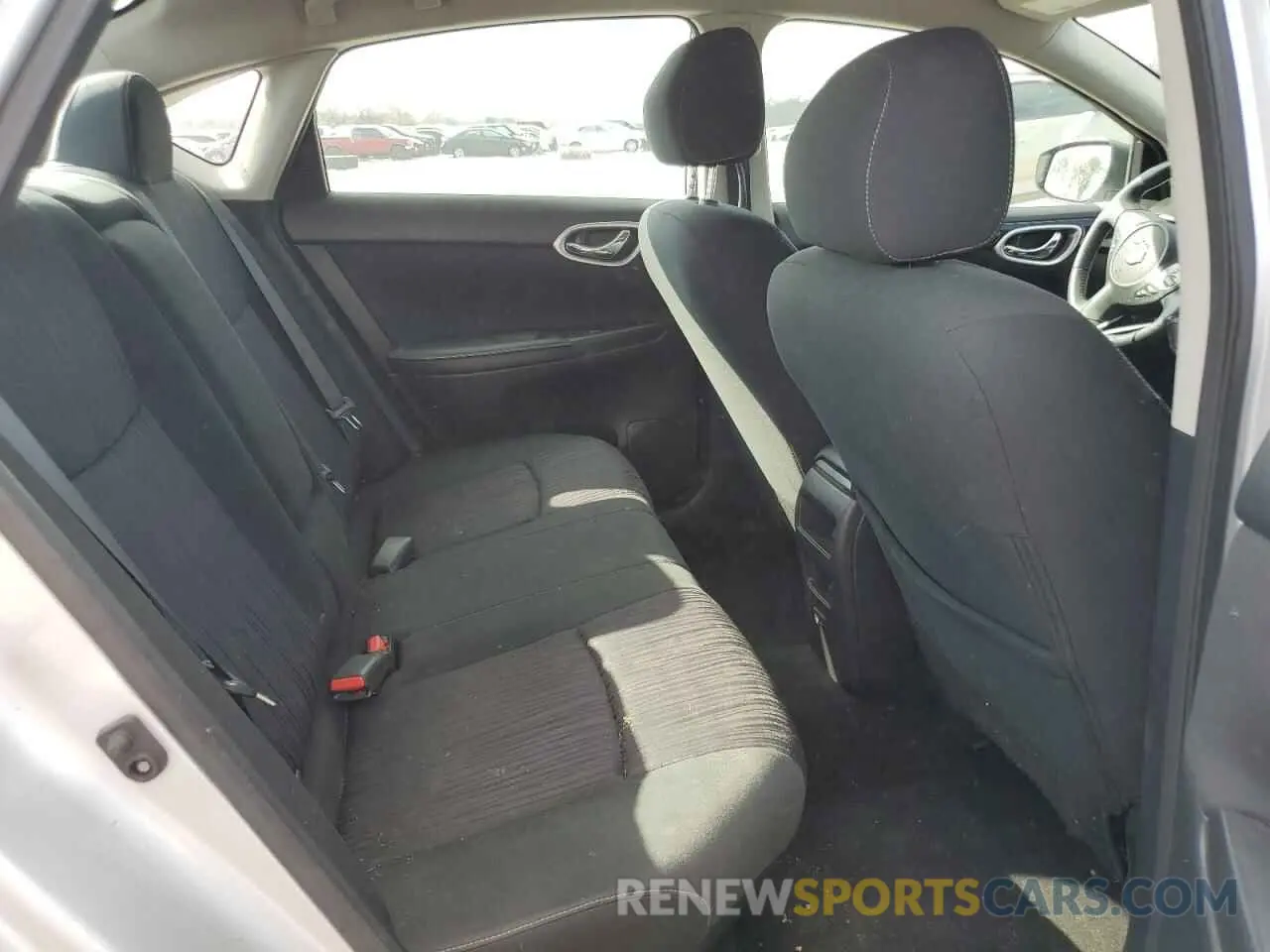 10 Photograph of a damaged car 3N1AB7AP1KY304582 NISSAN SENTRA 2019