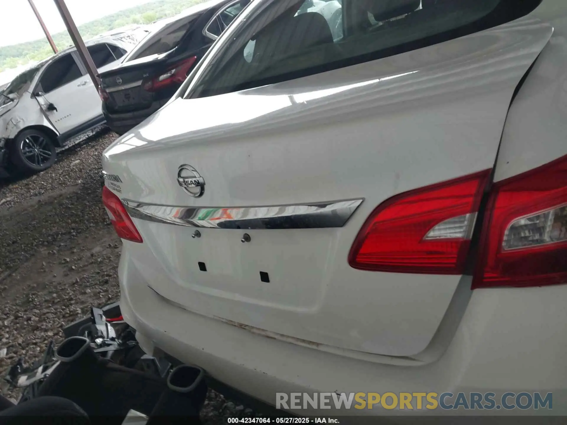 15 Photograph of a damaged car 3N1AB7AP1KY305523 NISSAN SENTRA 2019