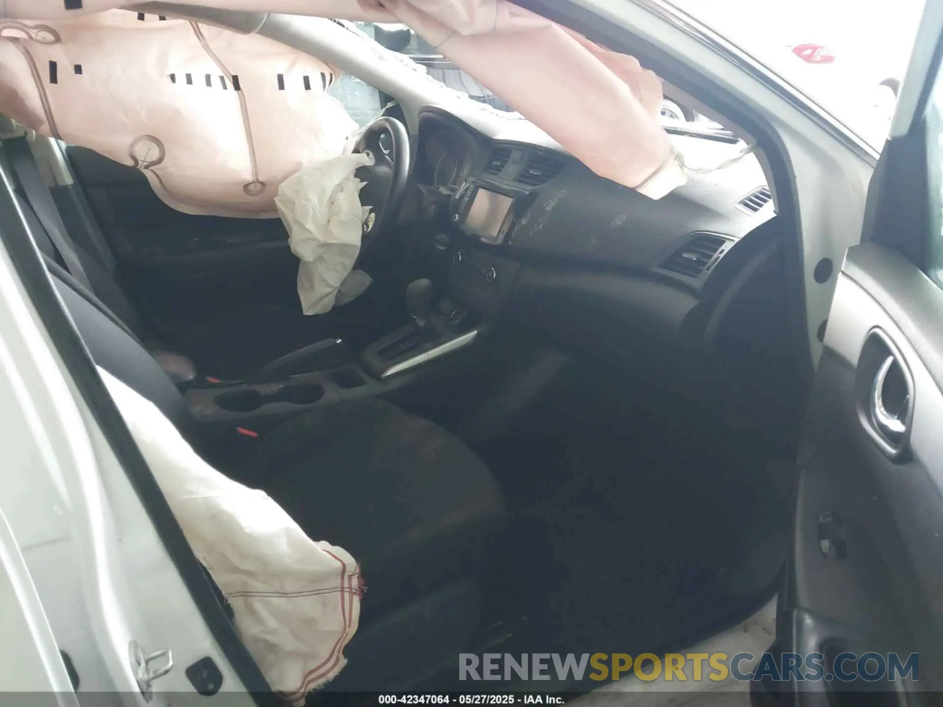 5 Photograph of a damaged car 3N1AB7AP1KY305523 NISSAN SENTRA 2019