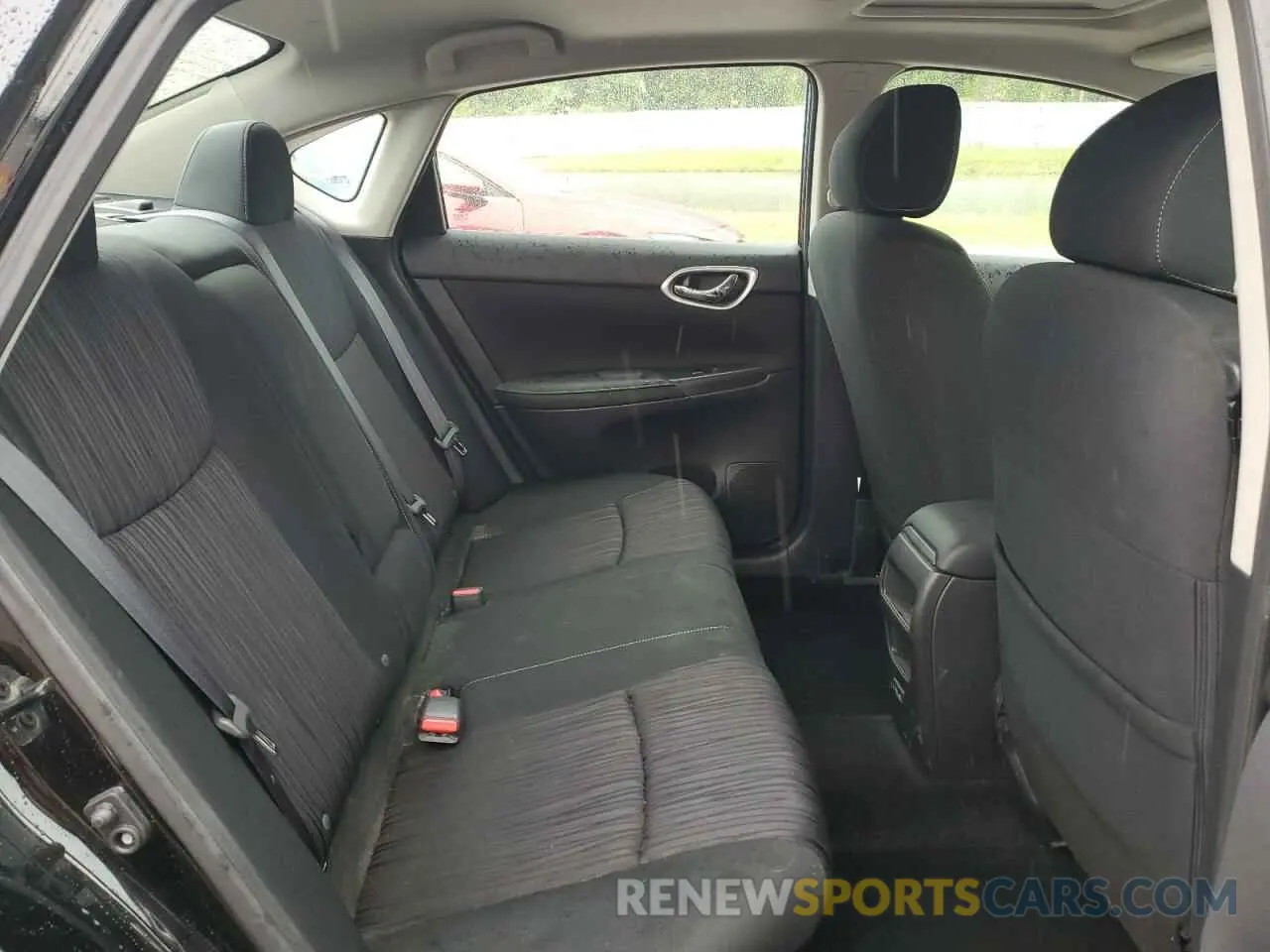 10 Photograph of a damaged car 3N1AB7AP1KY305540 NISSAN SENTRA 2019