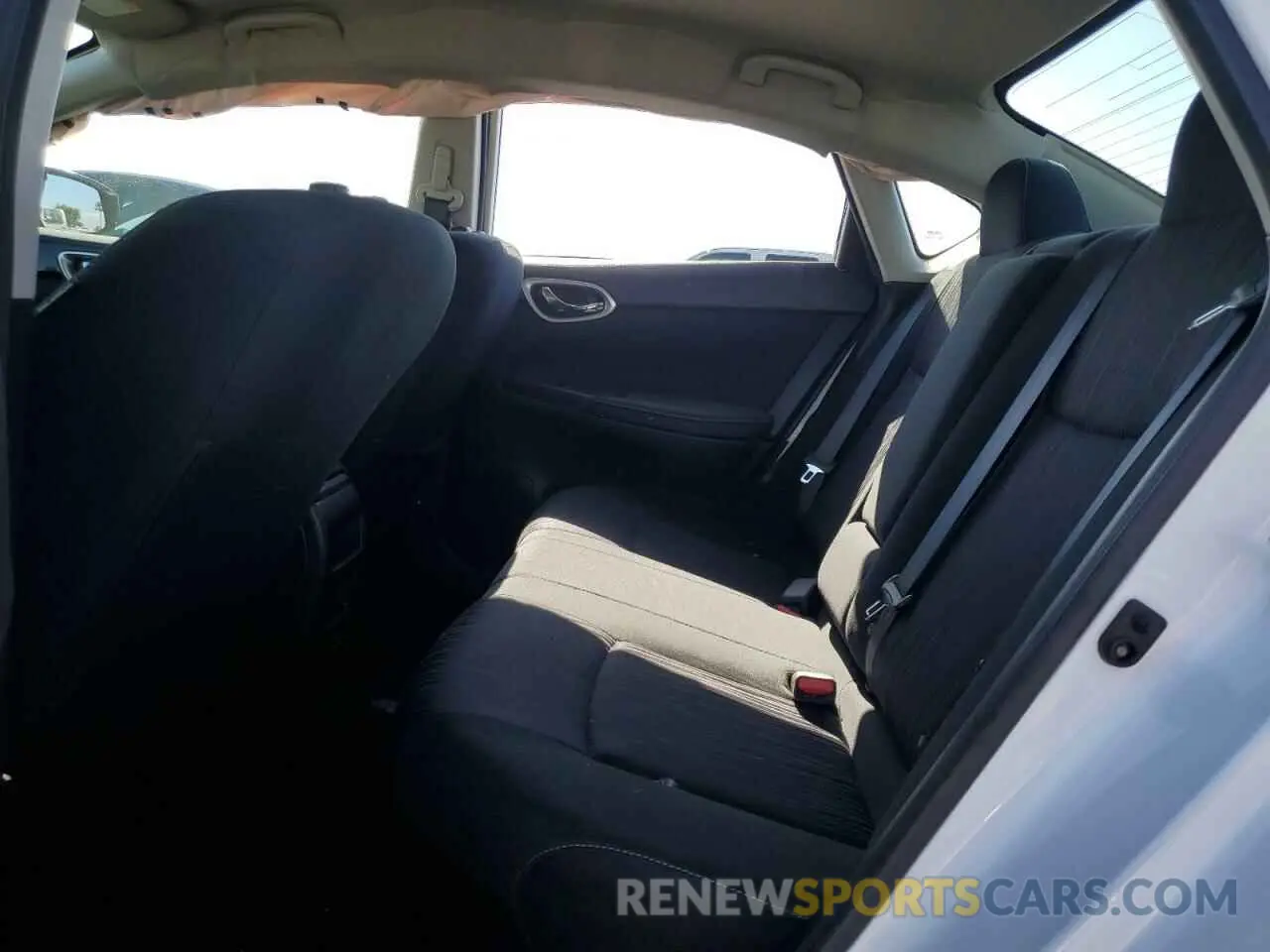 10 Photograph of a damaged car 3N1AB7AP1KY313153 NISSAN SENTRA 2019