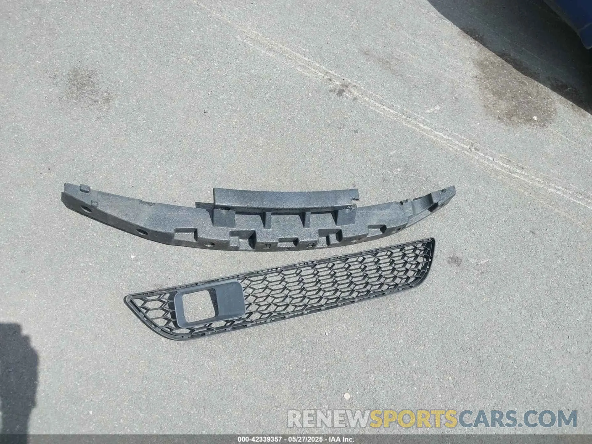 12 Photograph of a damaged car 3N1AB7AP1KY327456 NISSAN SENTRA 2019