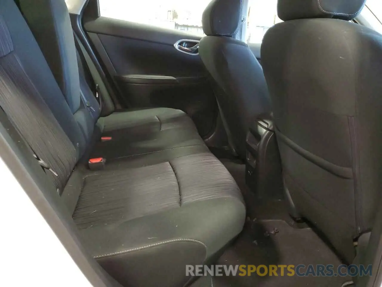 10 Photograph of a damaged car 3N1AB7AP1KY341762 NISSAN SENTRA 2019