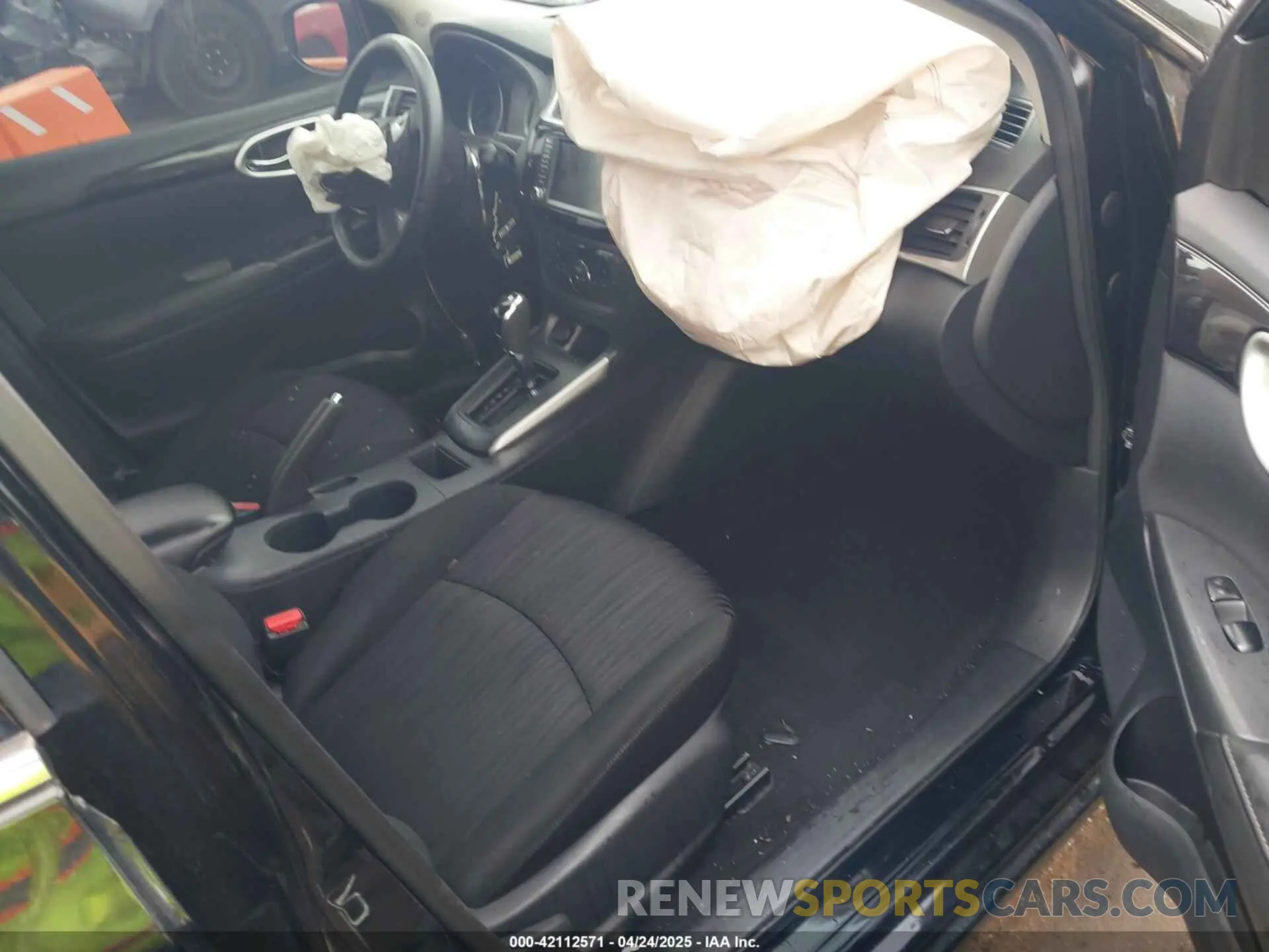 5 Photograph of a damaged car 3N1AB7AP1KY352664 NISSAN SENTRA 2019
