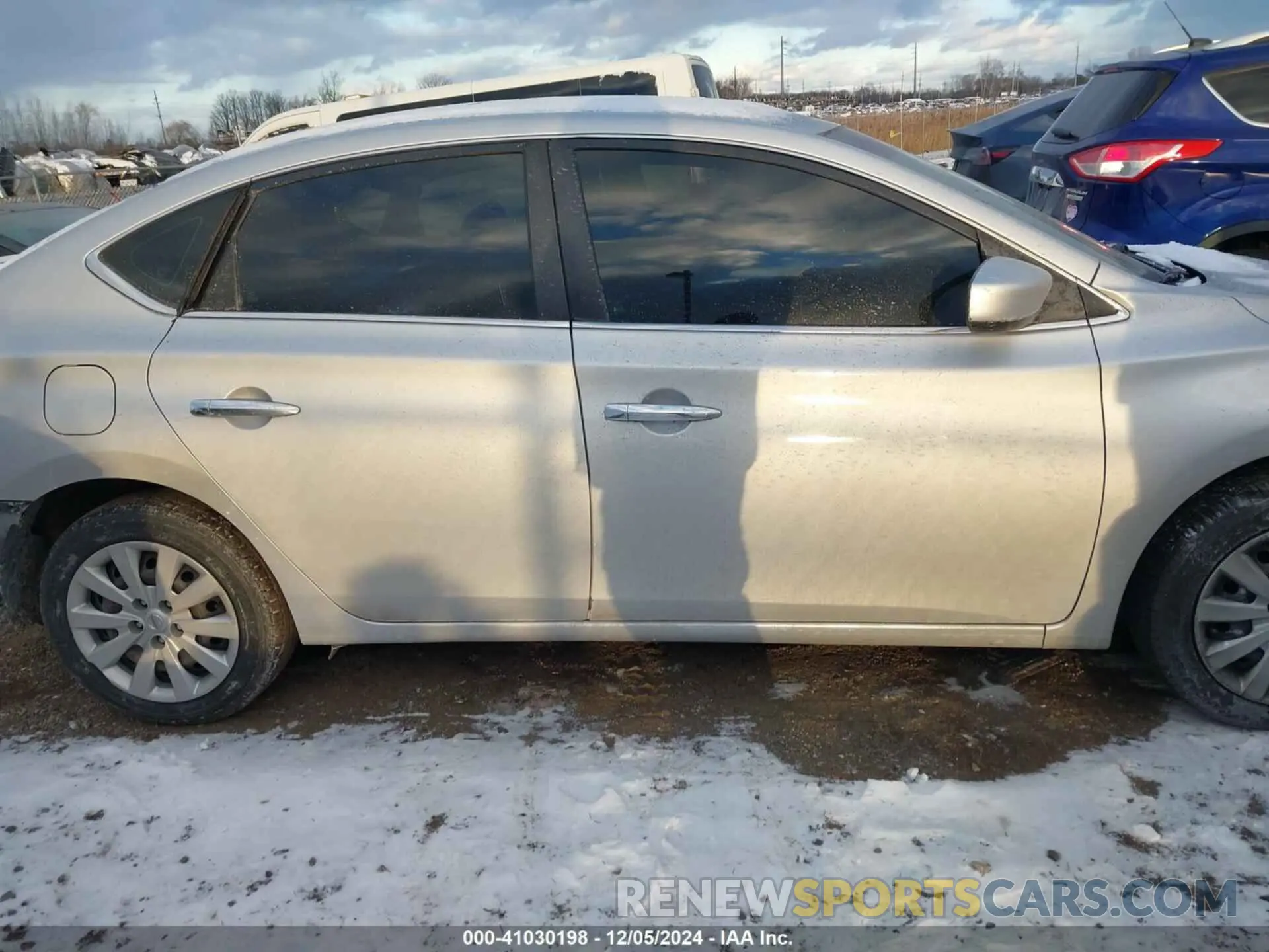 13 Photograph of a damaged car 3N1AB7AP1KY372526 NISSAN SENTRA 2019