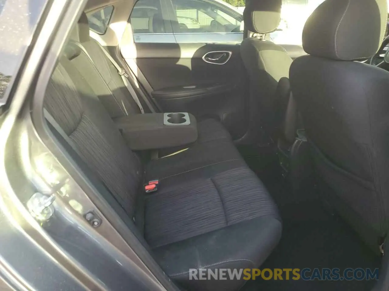 10 Photograph of a damaged car 3N1AB7AP1KY372784 NISSAN SENTRA 2019