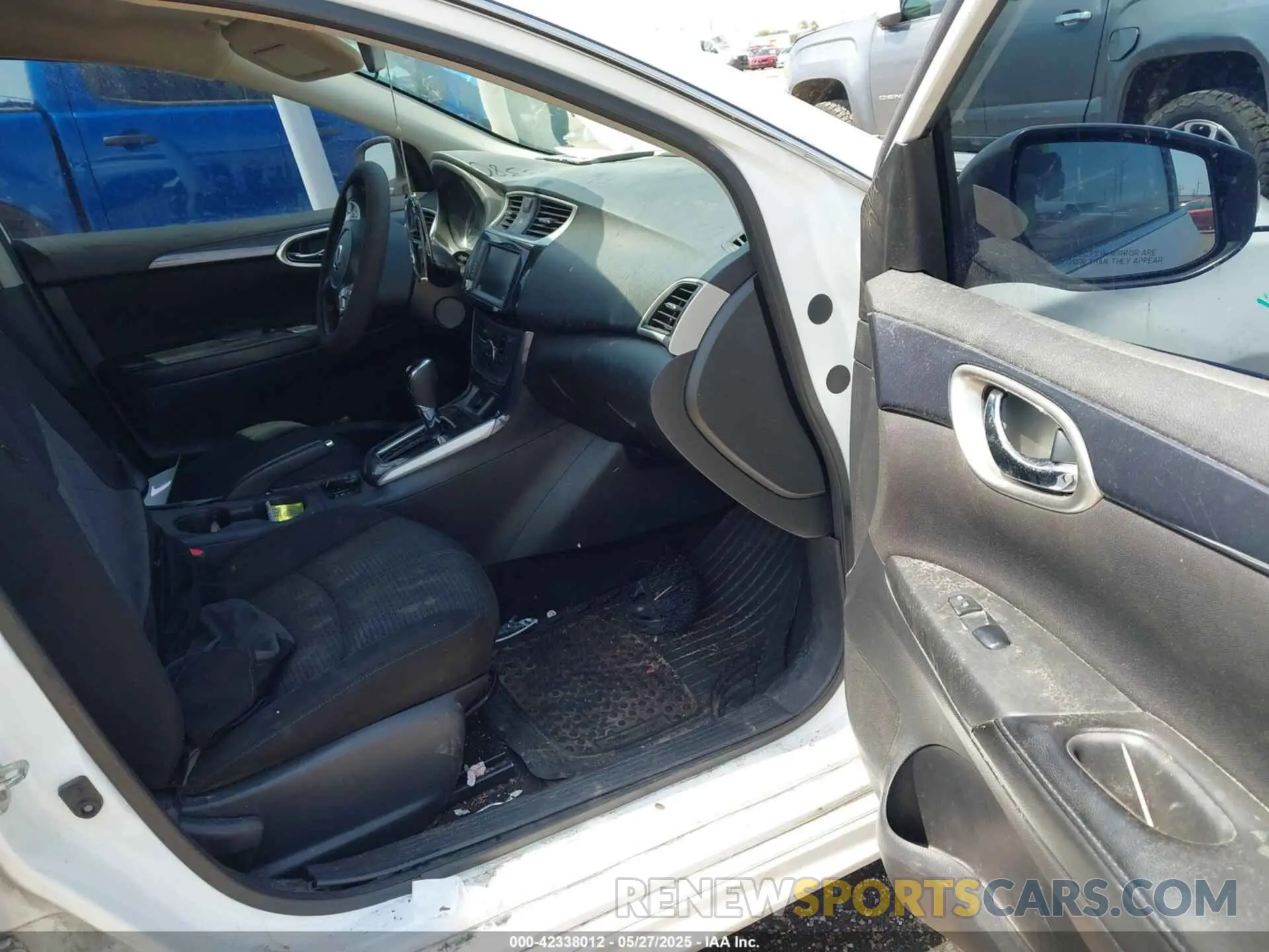 5 Photograph of a damaged car 3N1AB7AP1KY421501 NISSAN SENTRA 2019