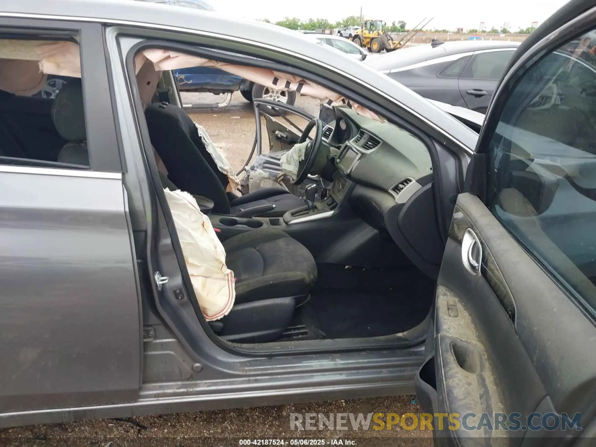 5 Photograph of a damaged car 3N1AB7AP1KY425046 NISSAN SENTRA 2019