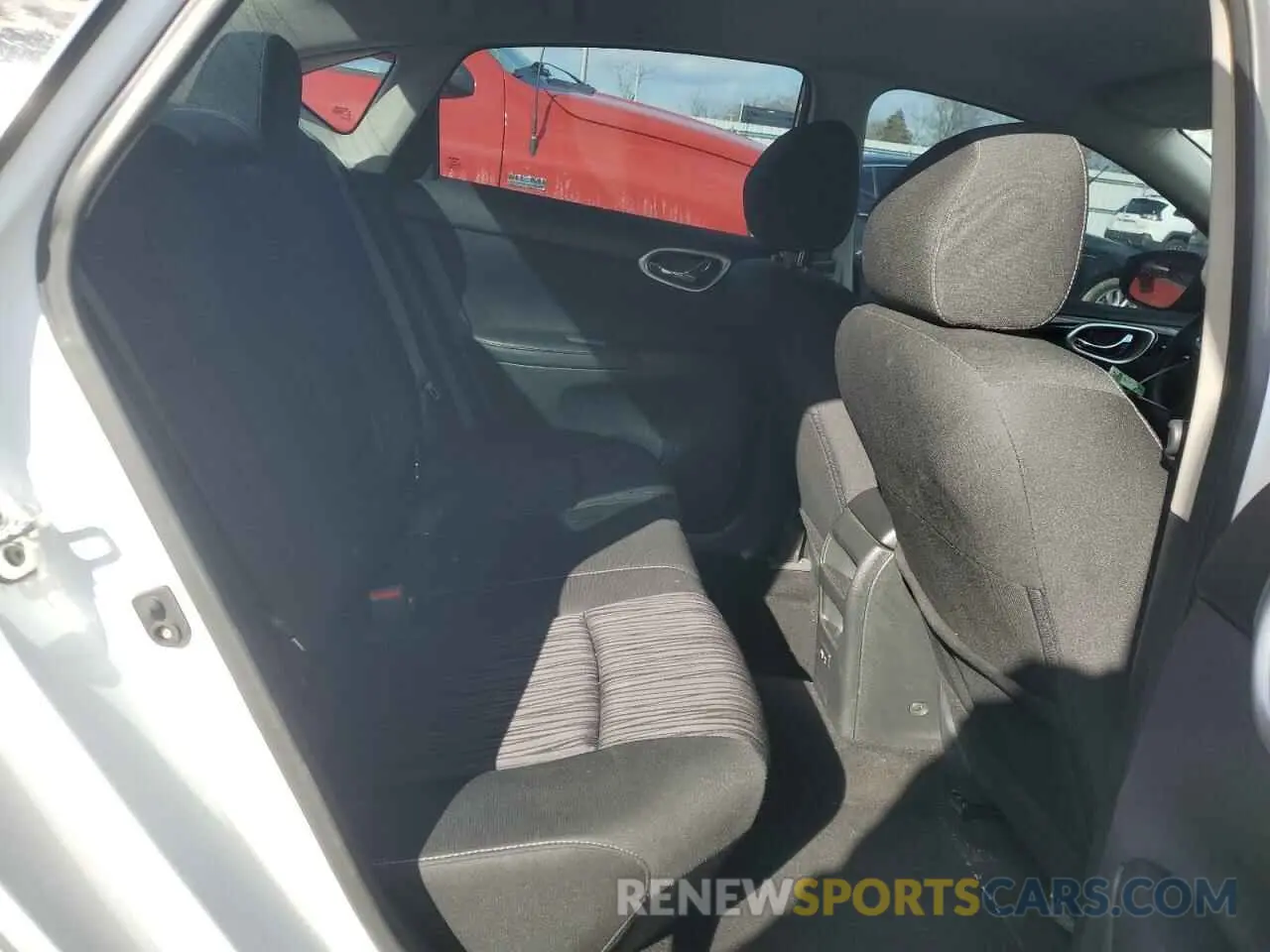 10 Photograph of a damaged car 3N1AB7AP1KY433390 NISSAN SENTRA 2019