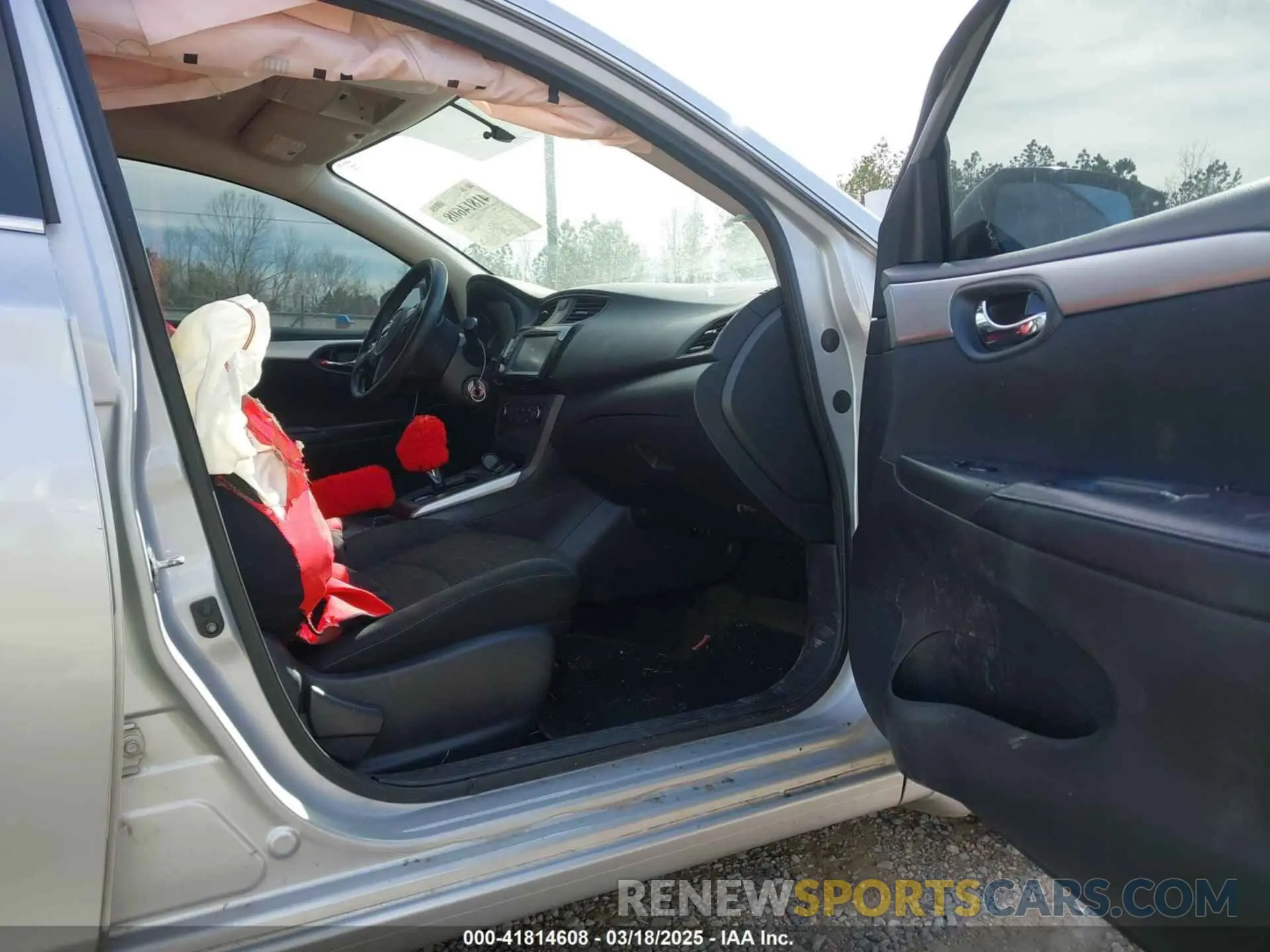 5 Photograph of a damaged car 3N1AB7AP1KY451694 NISSAN SENTRA 2019