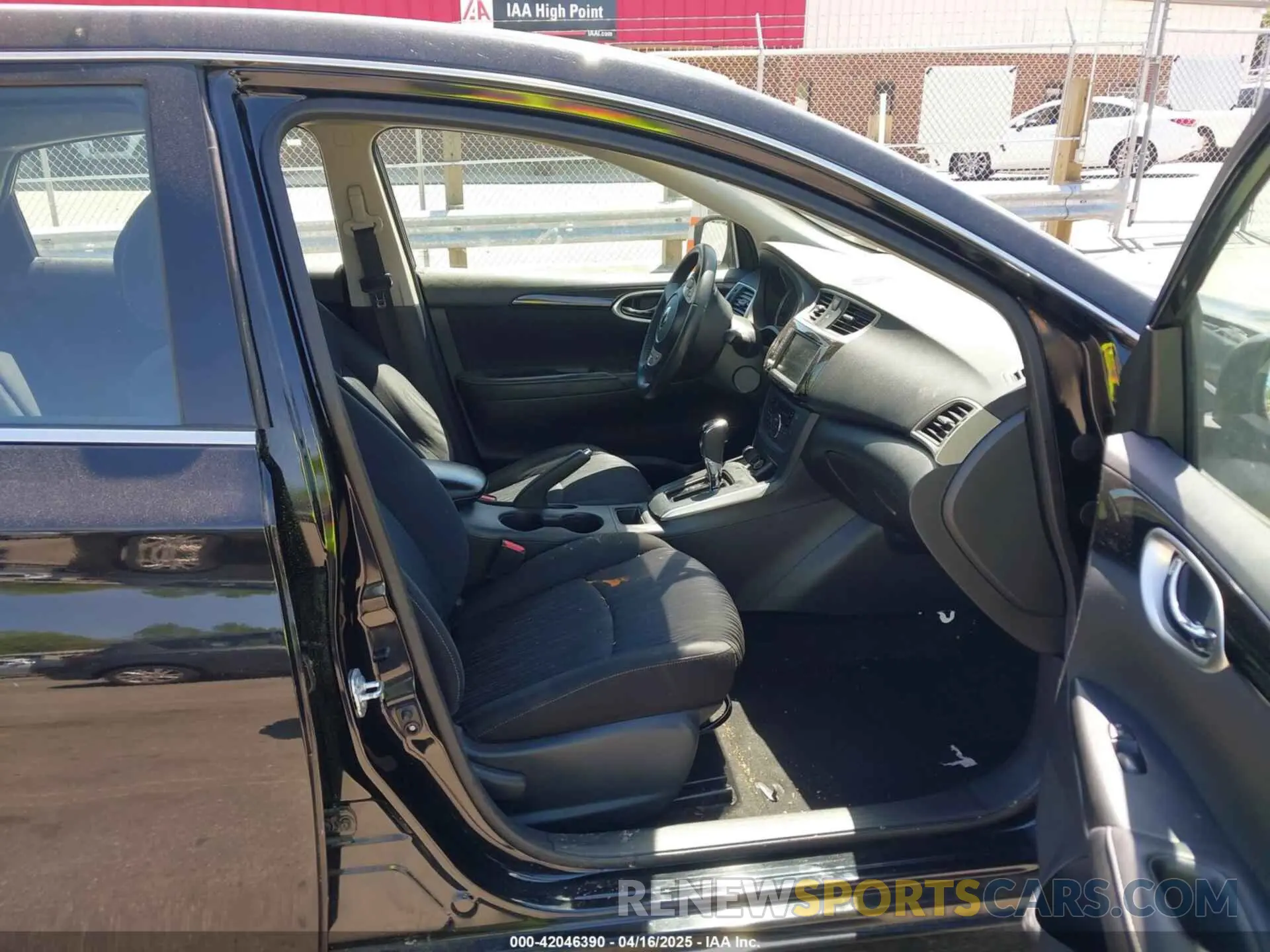 5 Photograph of a damaged car 3N1AB7AP2KL605486 NISSAN SENTRA 2019