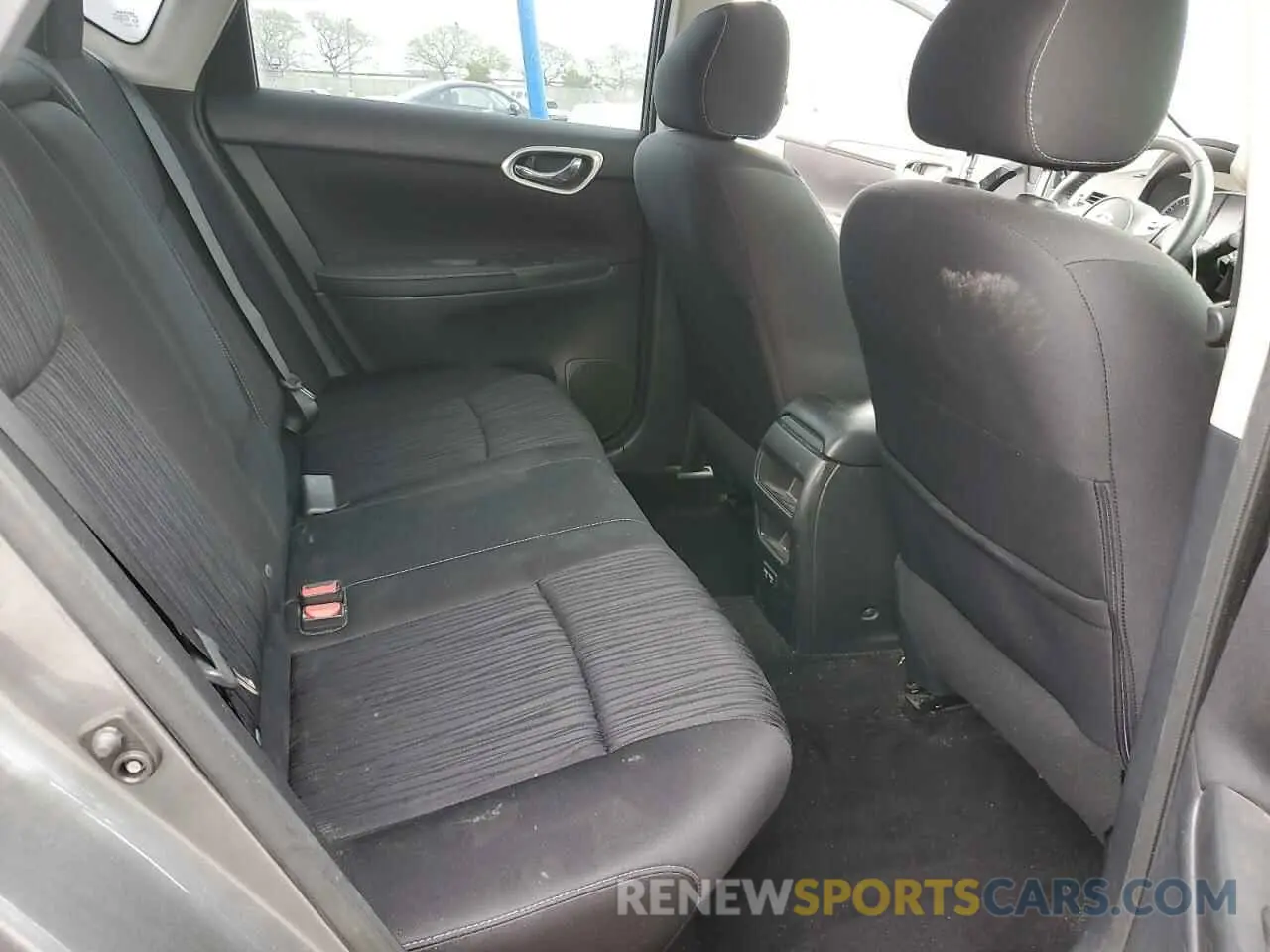 10 Photograph of a damaged car 3N1AB7AP2KY204362 NISSAN SENTRA 2019