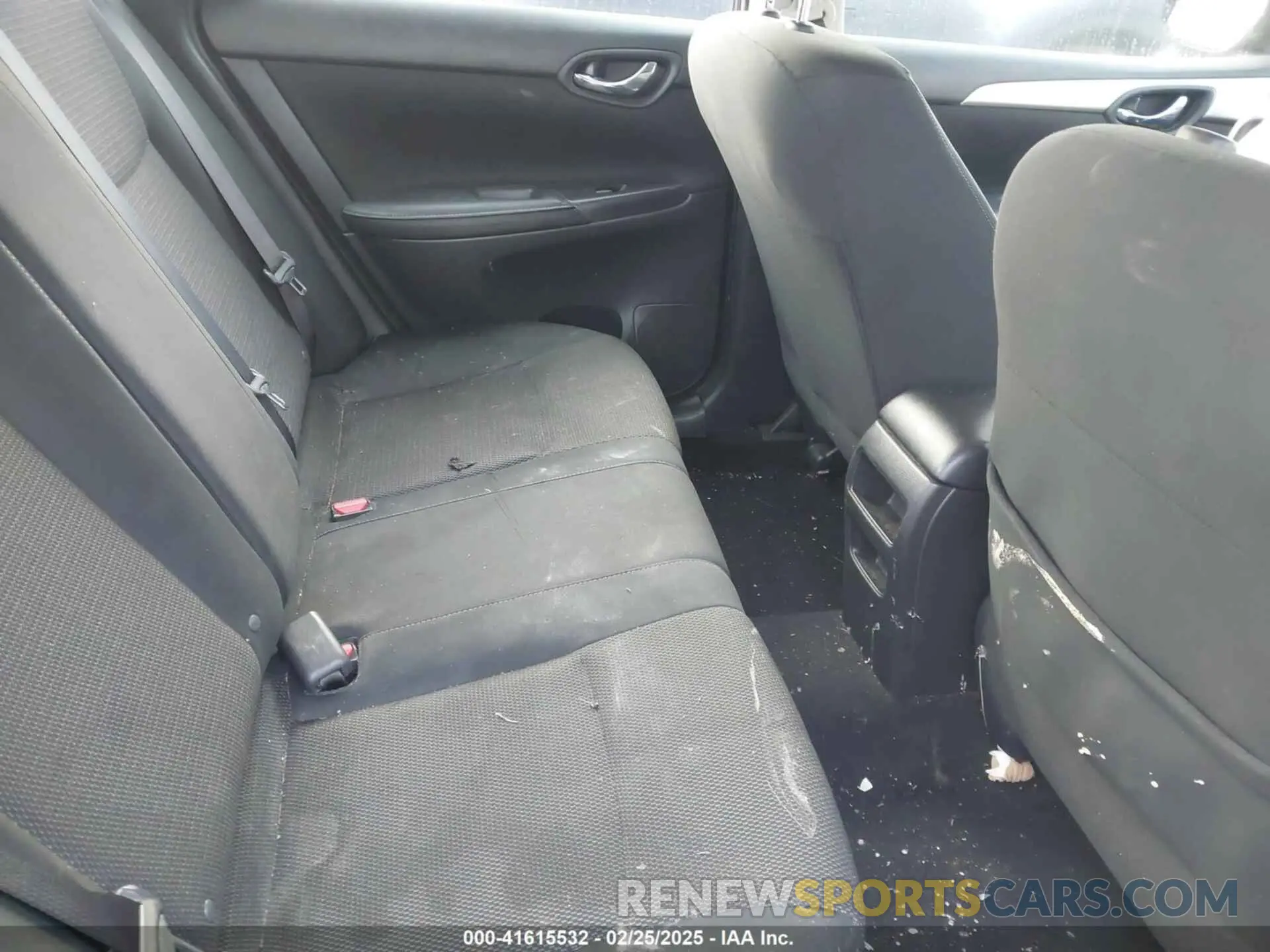 8 Photograph of a damaged car 3N1AB7AP2KY204765 NISSAN SENTRA 2019