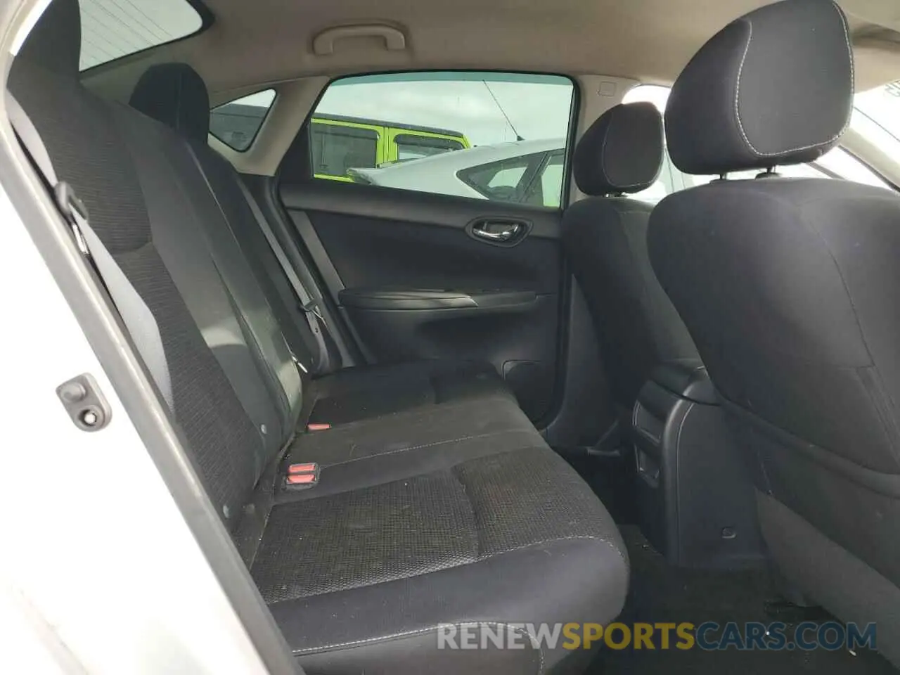 10 Photograph of a damaged car 3N1AB7AP2KY212140 NISSAN SENTRA 2019