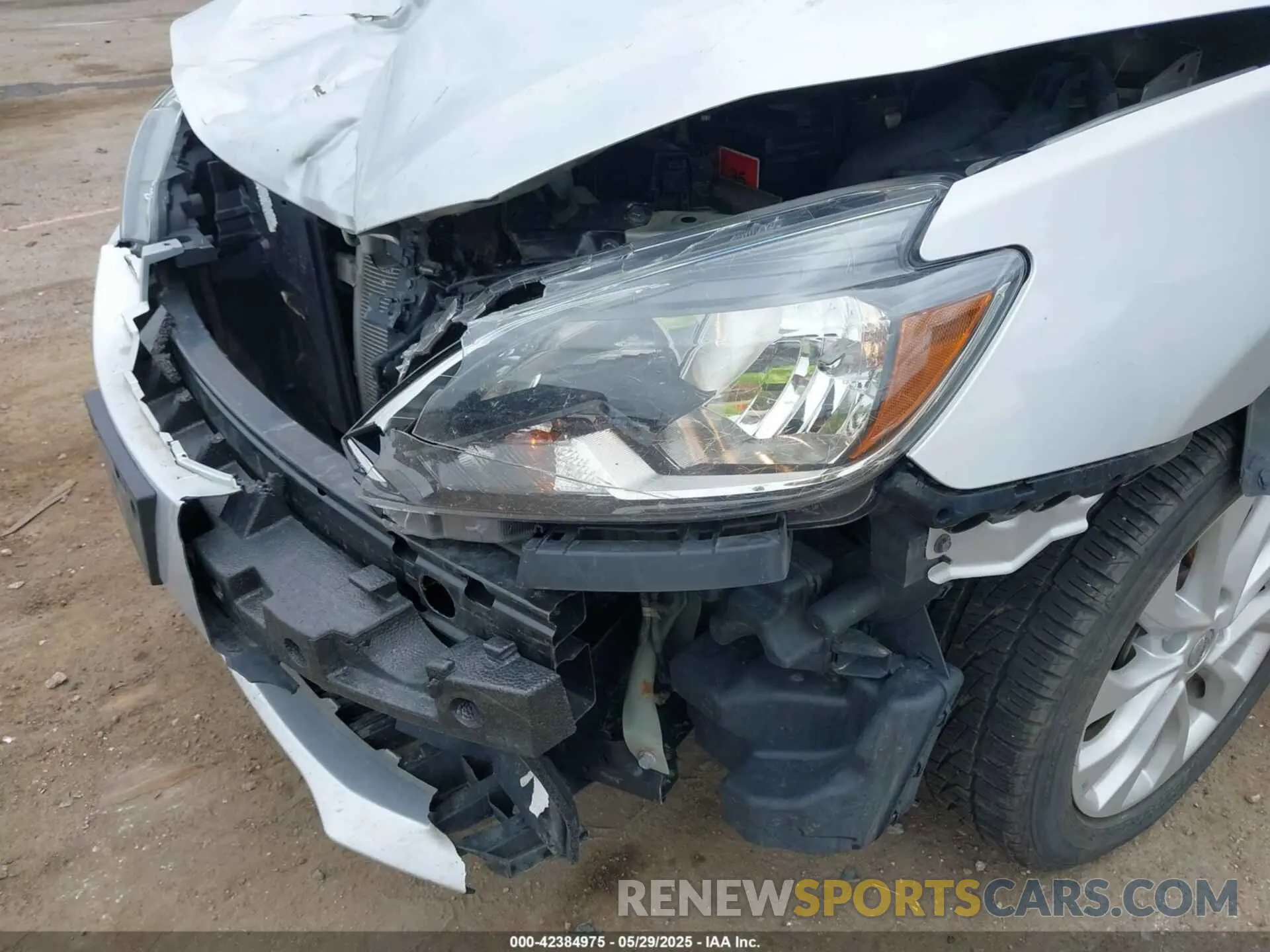 18 Photograph of a damaged car 3N1AB7AP2KY228998 NISSAN SENTRA 2019