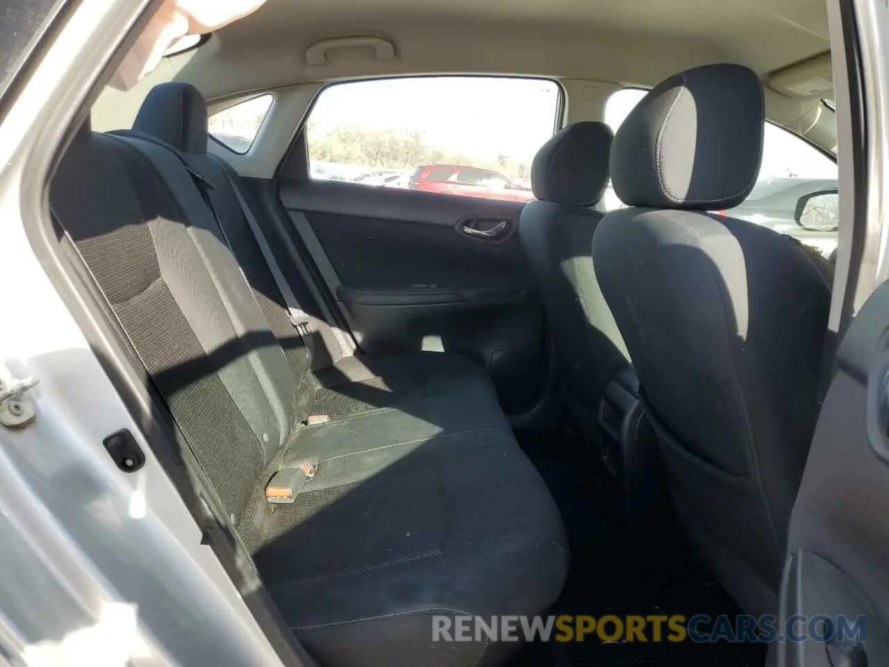 10 Photograph of a damaged car 3N1AB7AP2KY231786 NISSAN SENTRA 2019