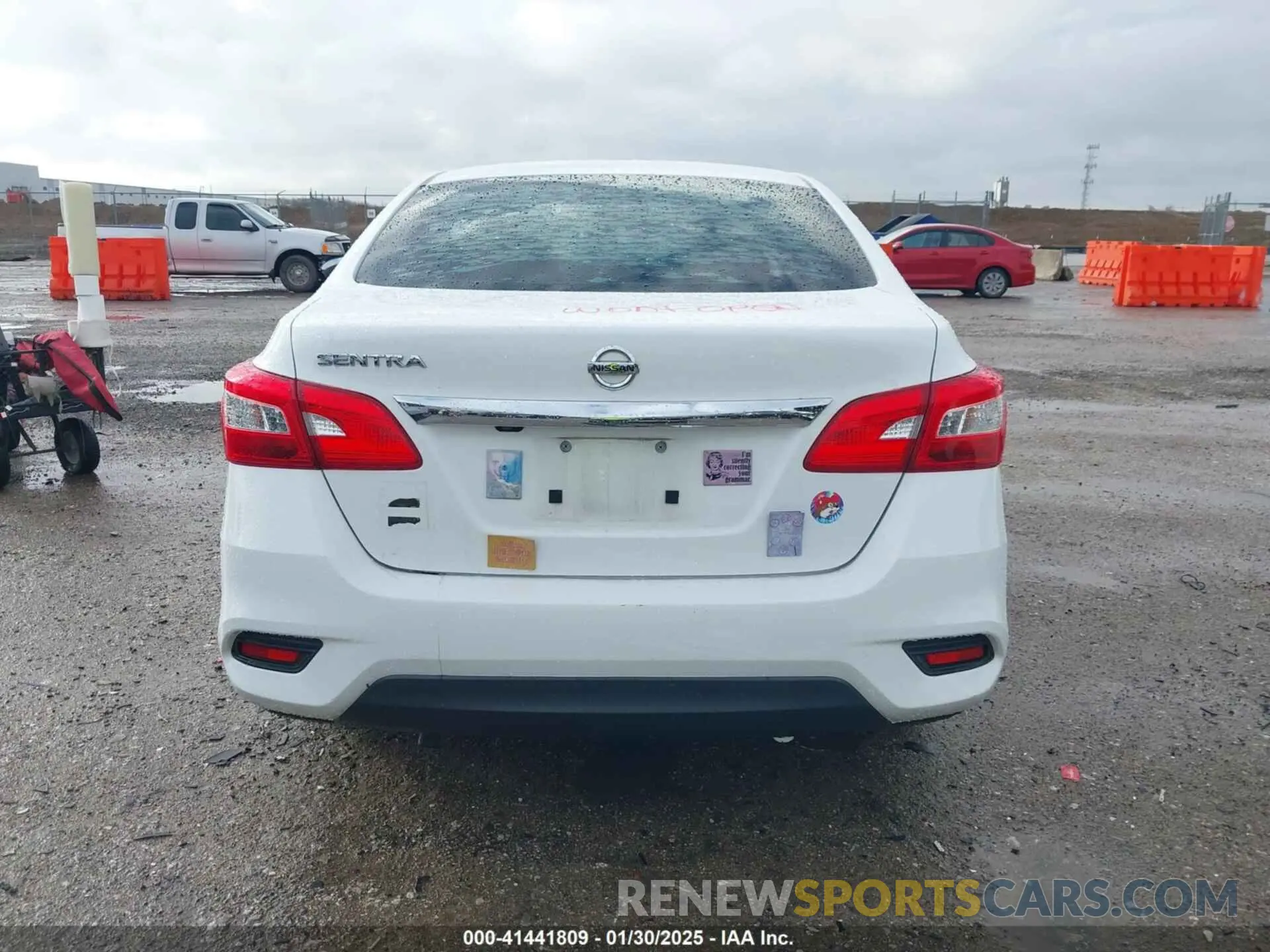 17 Photograph of a damaged car 3N1AB7AP2KY250628 NISSAN SENTRA 2019