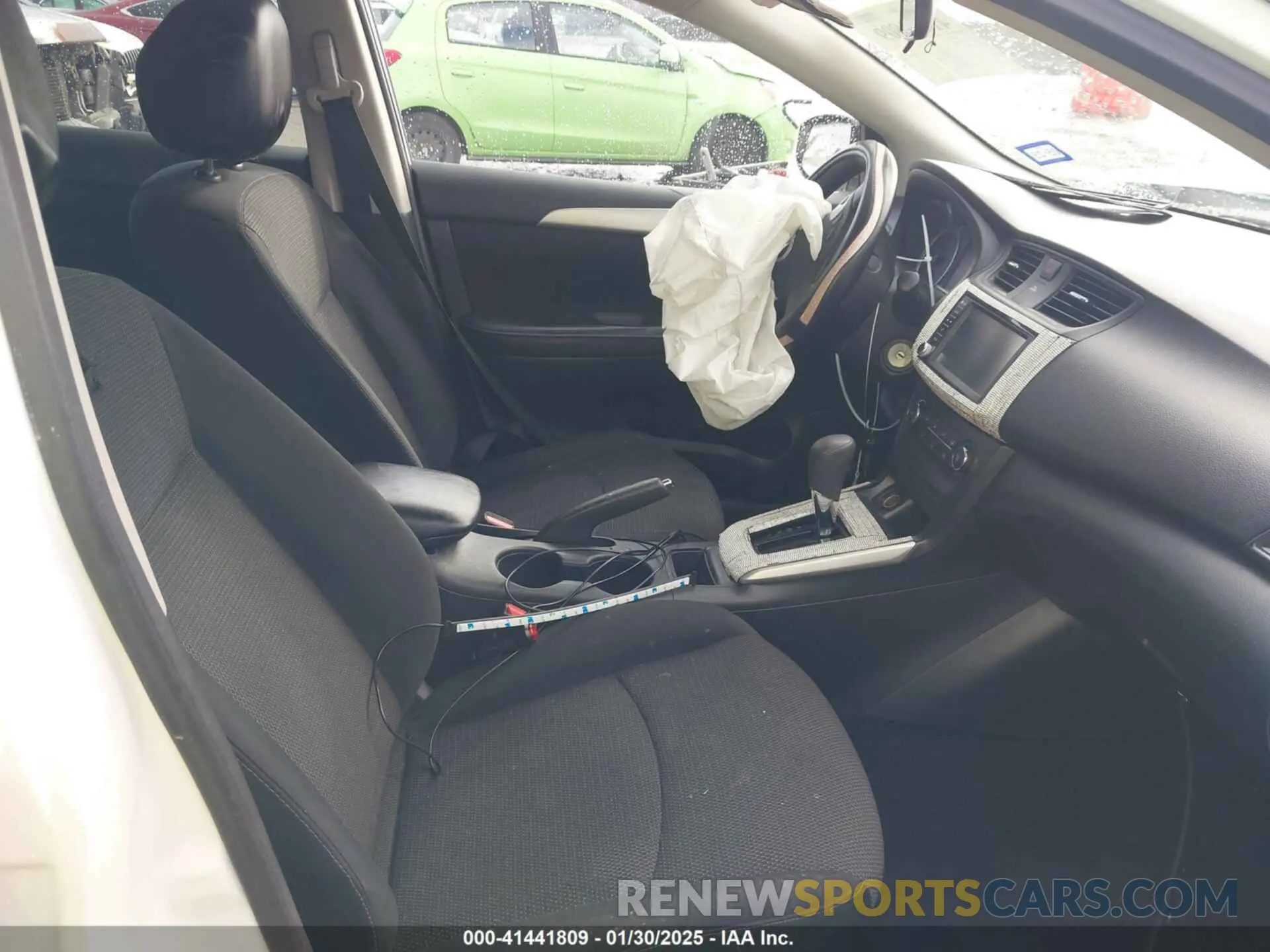 5 Photograph of a damaged car 3N1AB7AP2KY250628 NISSAN SENTRA 2019