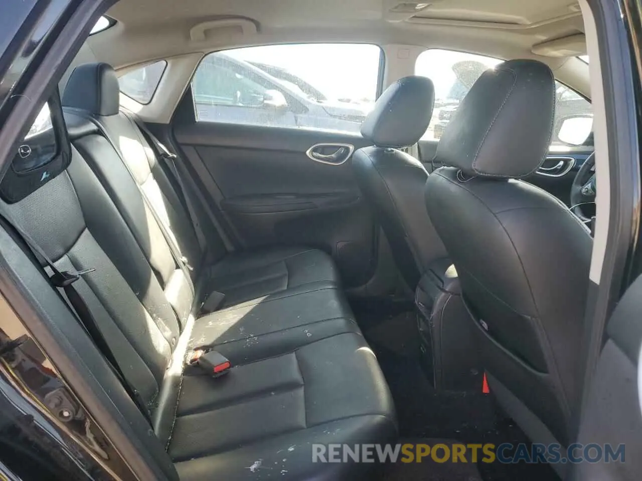 10 Photograph of a damaged car 3N1AB7AP2KY252153 NISSAN SENTRA 2019