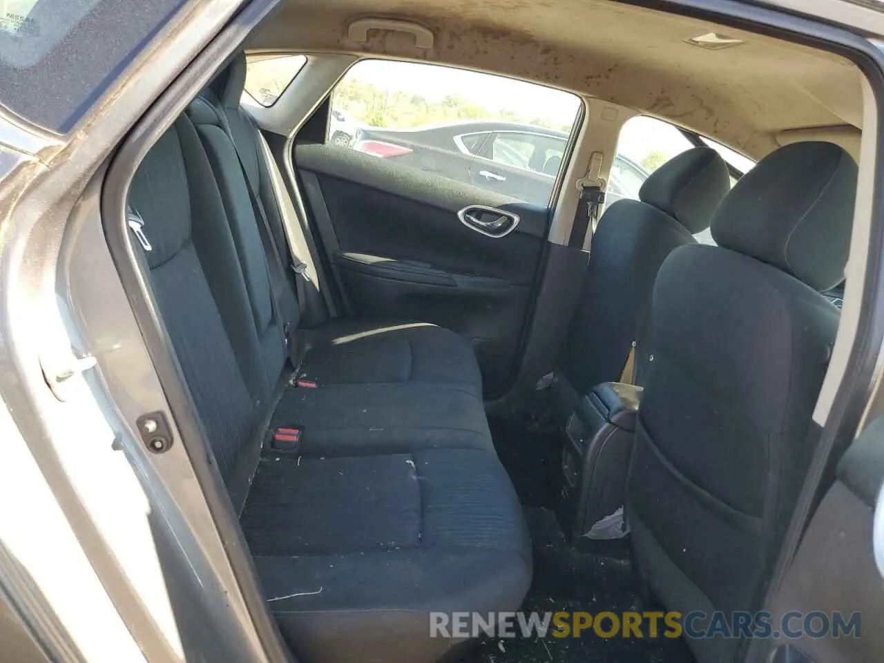 10 Photograph of a damaged car 3N1AB7AP2KY252587 NISSAN SENTRA 2019