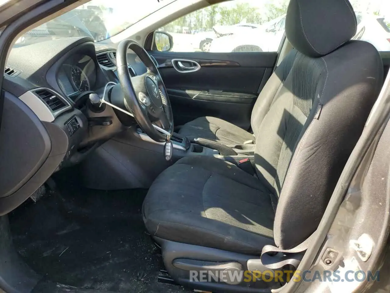 7 Photograph of a damaged car 3N1AB7AP2KY252587 NISSAN SENTRA 2019