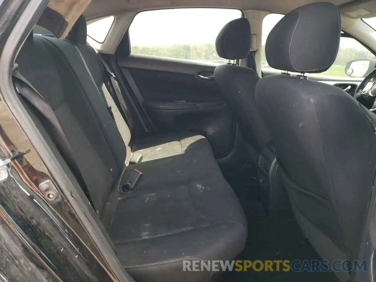 10 Photograph of a damaged car 3N1AB7AP2KY272855 NISSAN SENTRA 2019