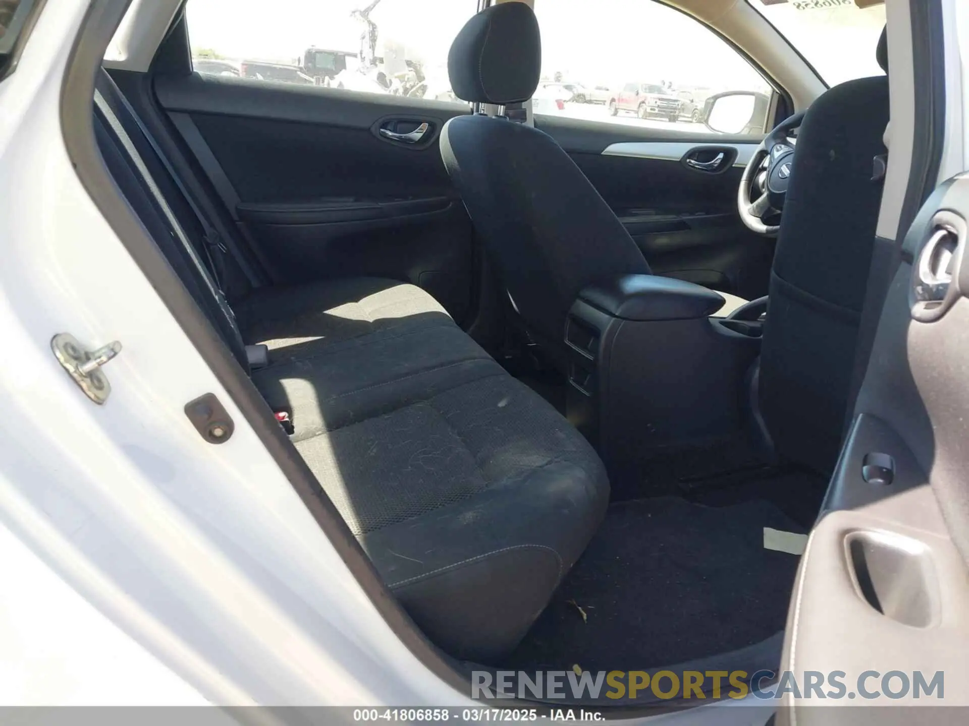 8 Photograph of a damaged car 3N1AB7AP2KY303215 NISSAN SENTRA 2019