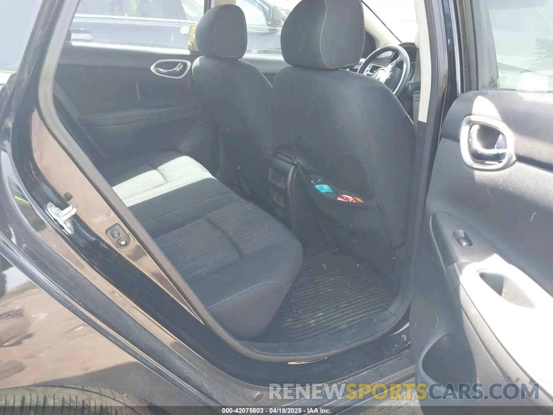 8 Photograph of a damaged car 3N1AB7AP2KY304266 NISSAN SENTRA 2019