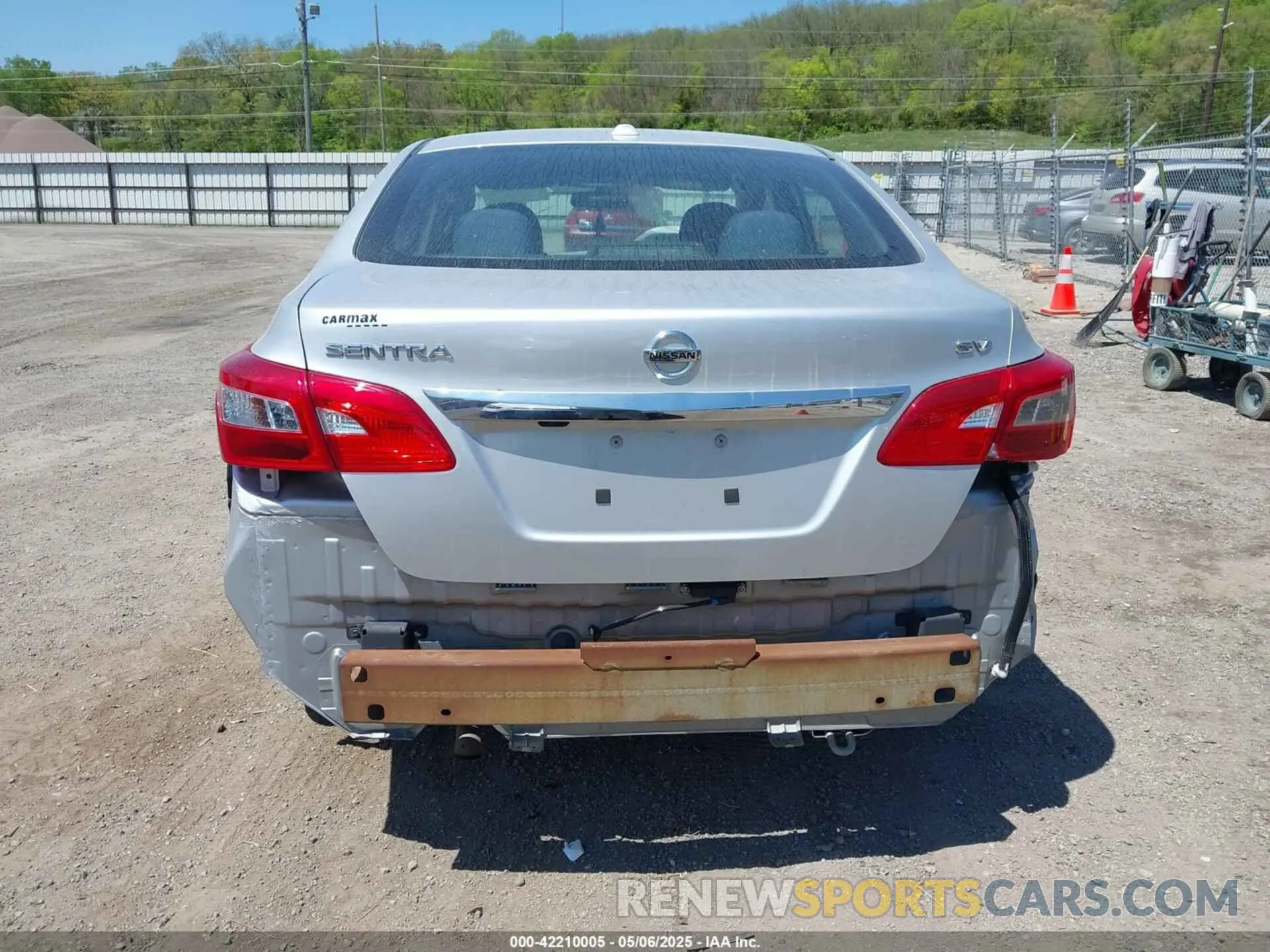 17 Photograph of a damaged car 3N1AB7AP2KY313646 NISSAN SENTRA 2019