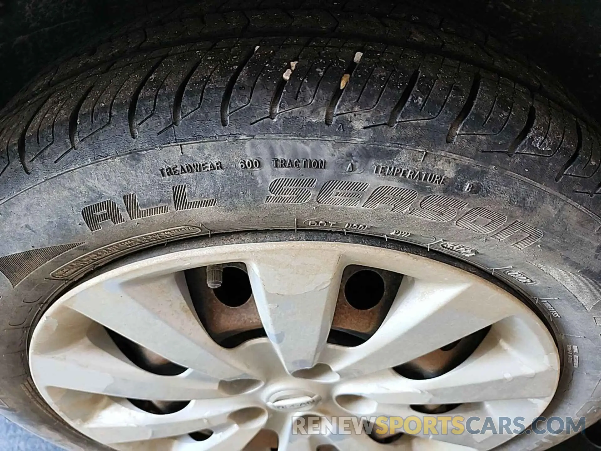 20 Photograph of a damaged car 3N1AB7AP2KY325098 NISSAN SENTRA 2019
