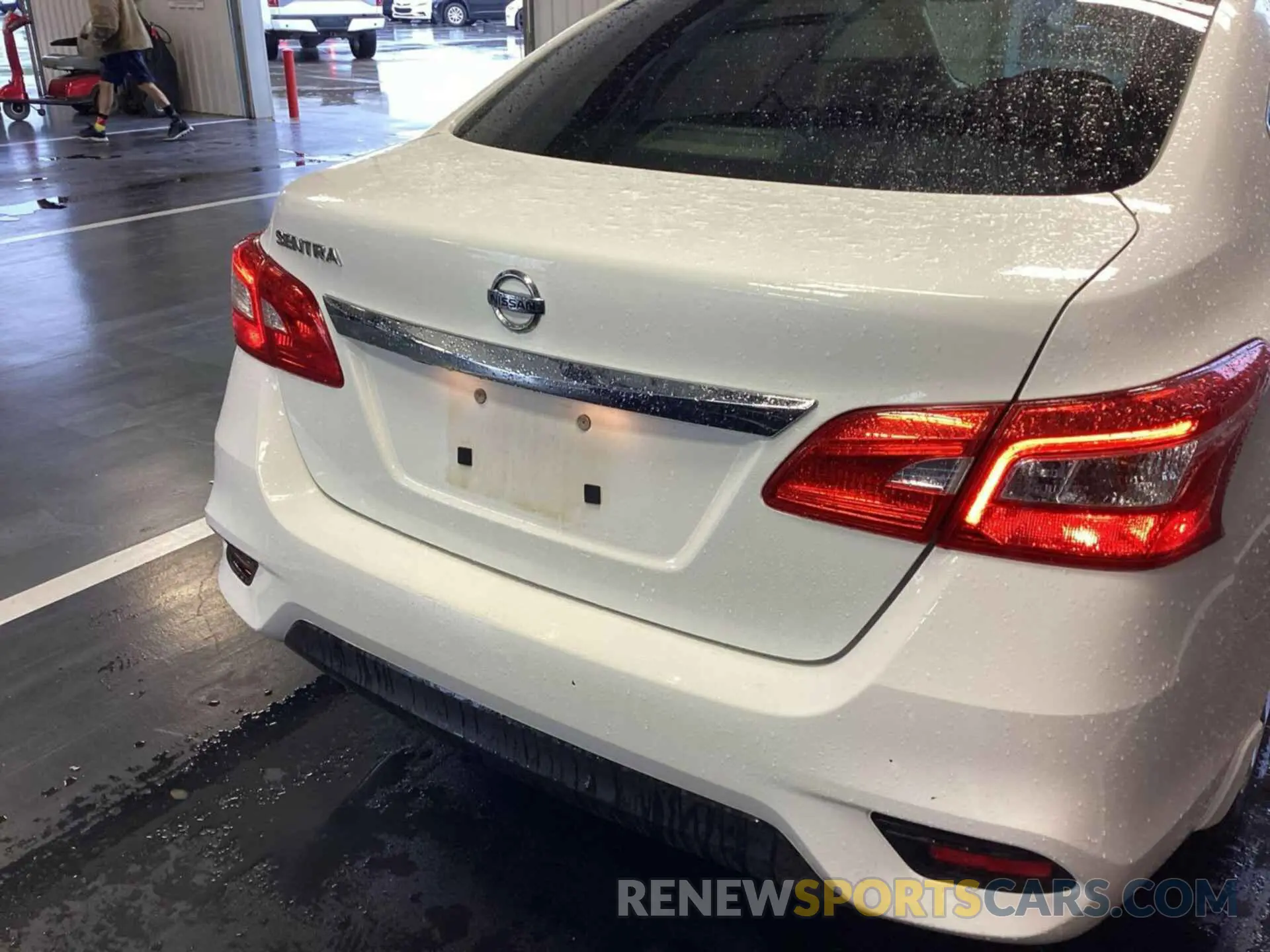 27 Photograph of a damaged car 3N1AB7AP2KY325098 NISSAN SENTRA 2019
