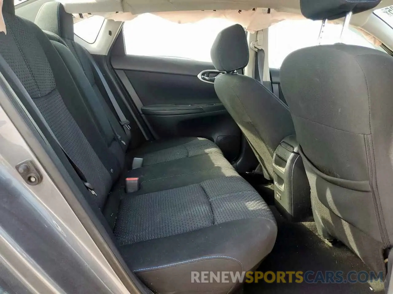 10 Photograph of a damaged car 3N1AB7AP2KY351989 NISSAN SENTRA 2019