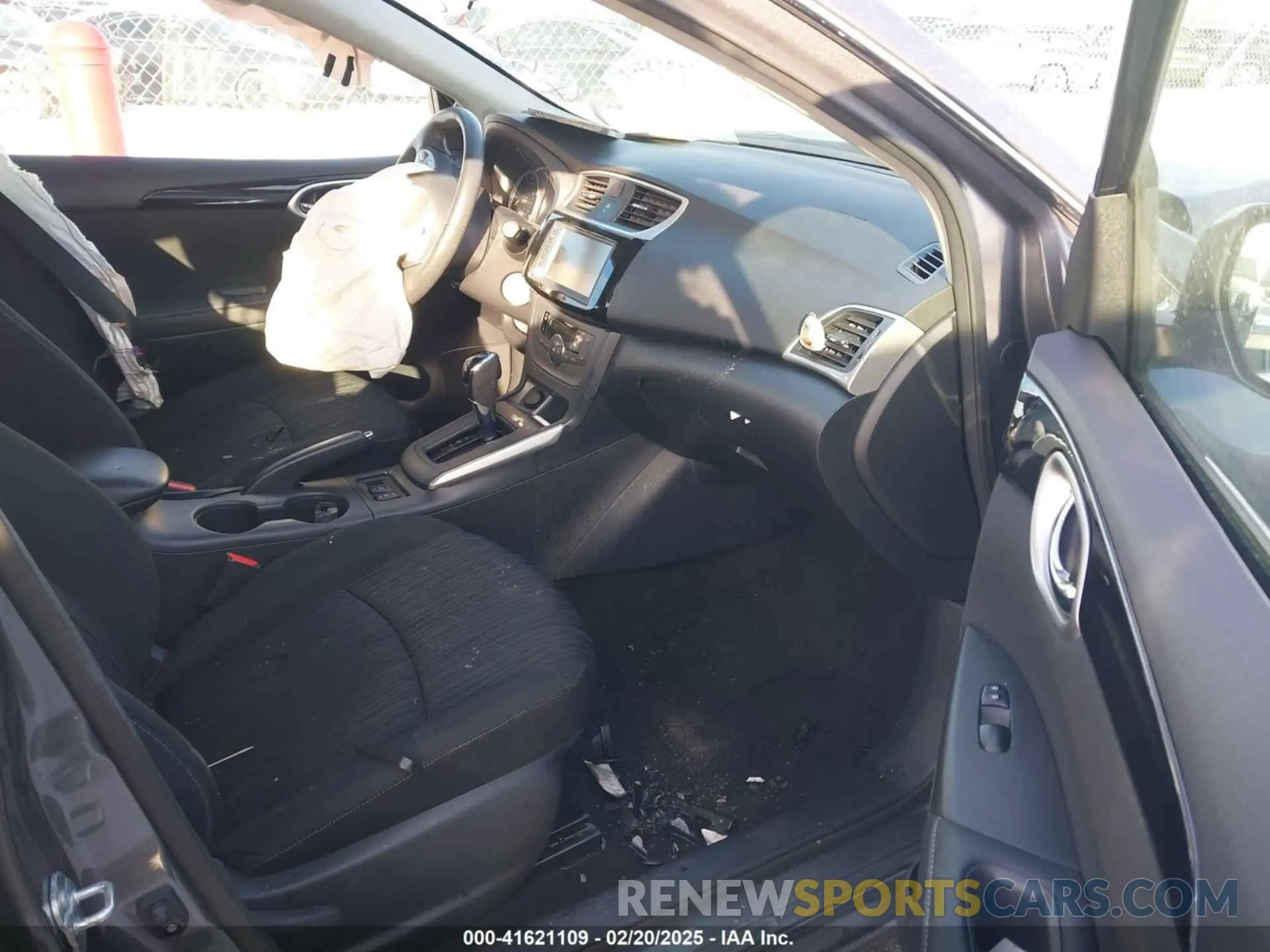5 Photograph of a damaged car 3N1AB7AP2KY372390 NISSAN SENTRA 2019