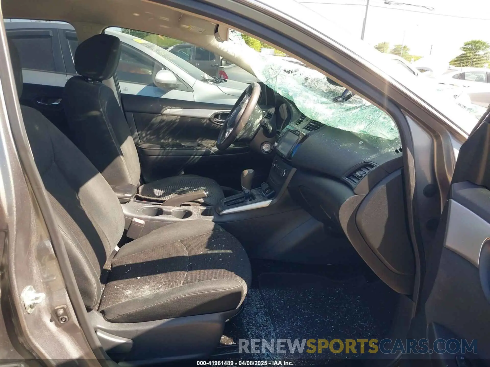 5 Photograph of a damaged car 3N1AB7AP2KY378139 NISSAN SENTRA 2019