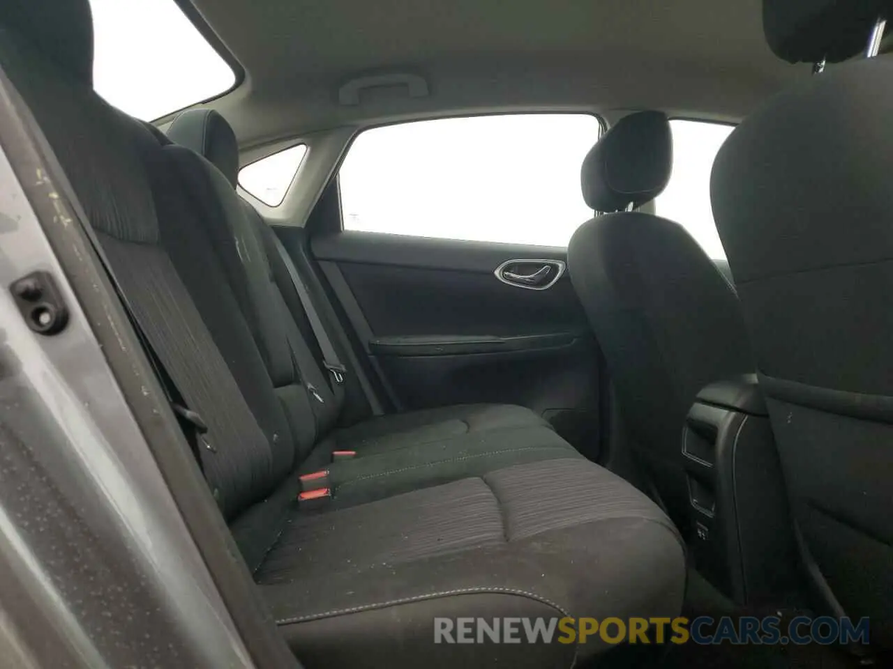 10 Photograph of a damaged car 3N1AB7AP2KY435214 NISSAN SENTRA 2019