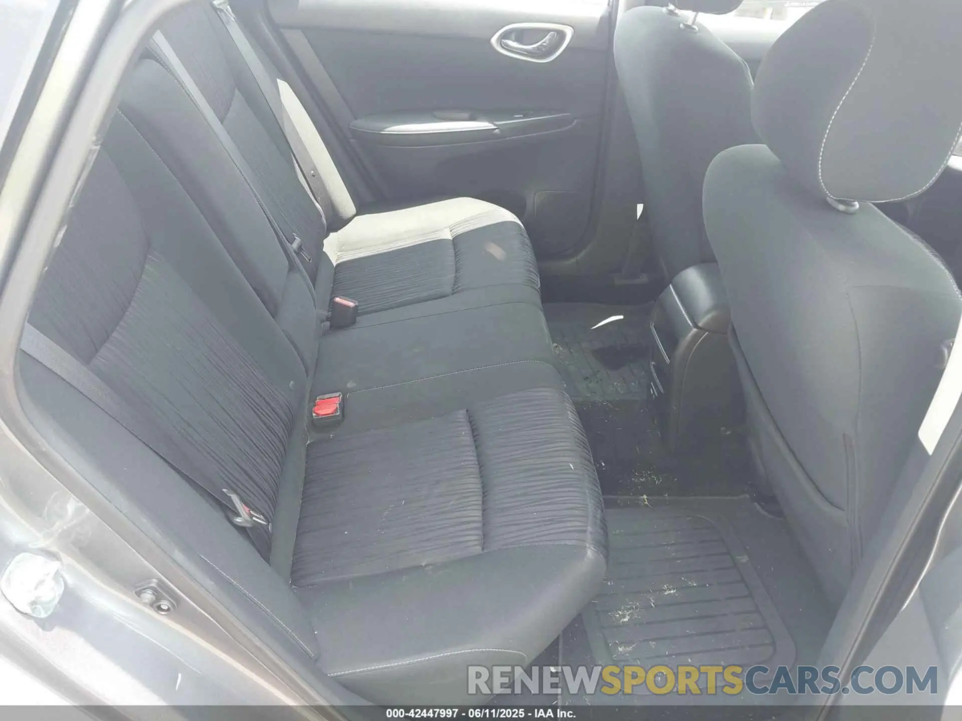 8 Photograph of a damaged car 3N1AB7AP2KY441725 NISSAN SENTRA 2019