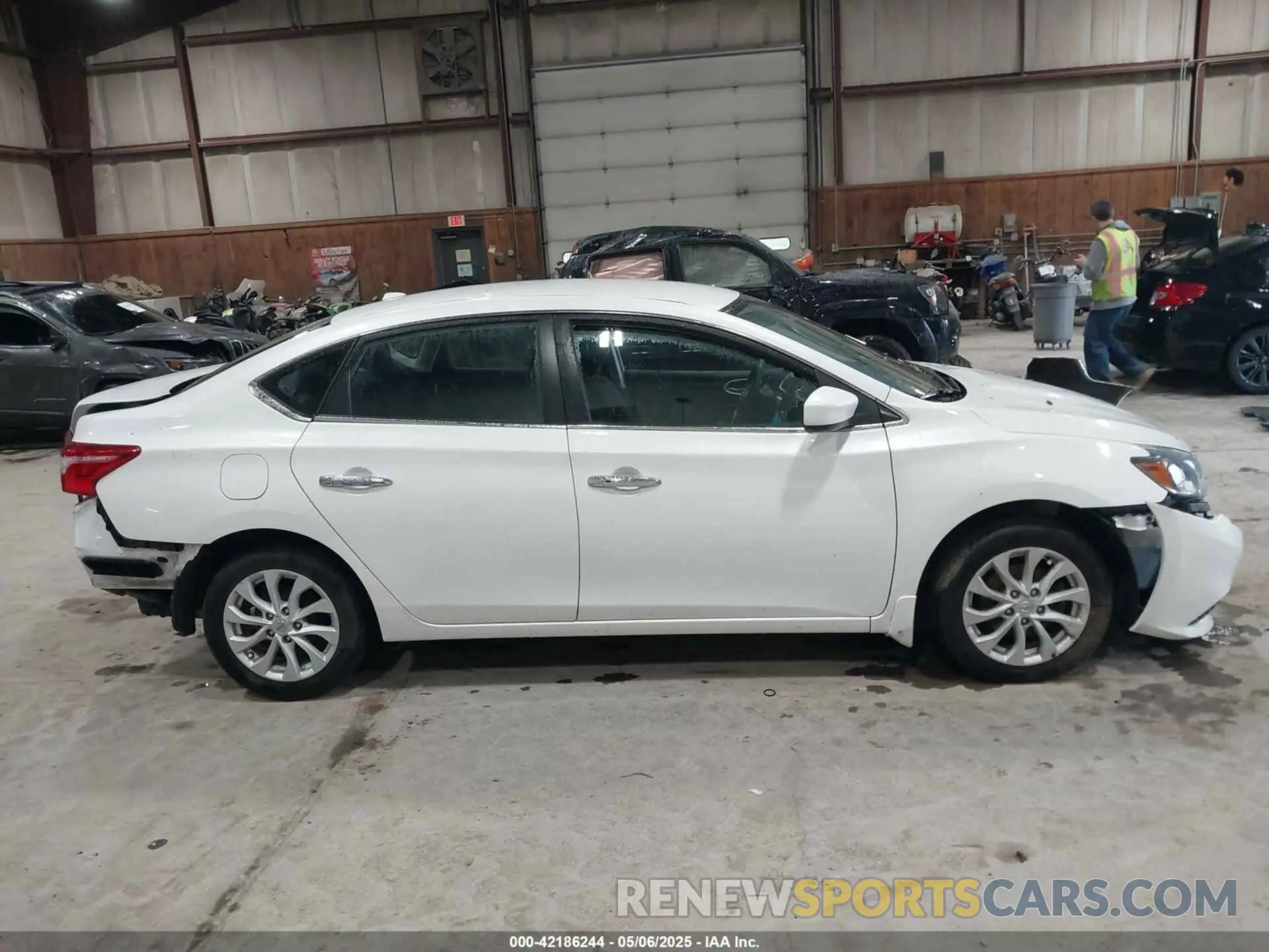 13 Photograph of a damaged car 3N1AB7AP3KL606744 NISSAN SENTRA 2019