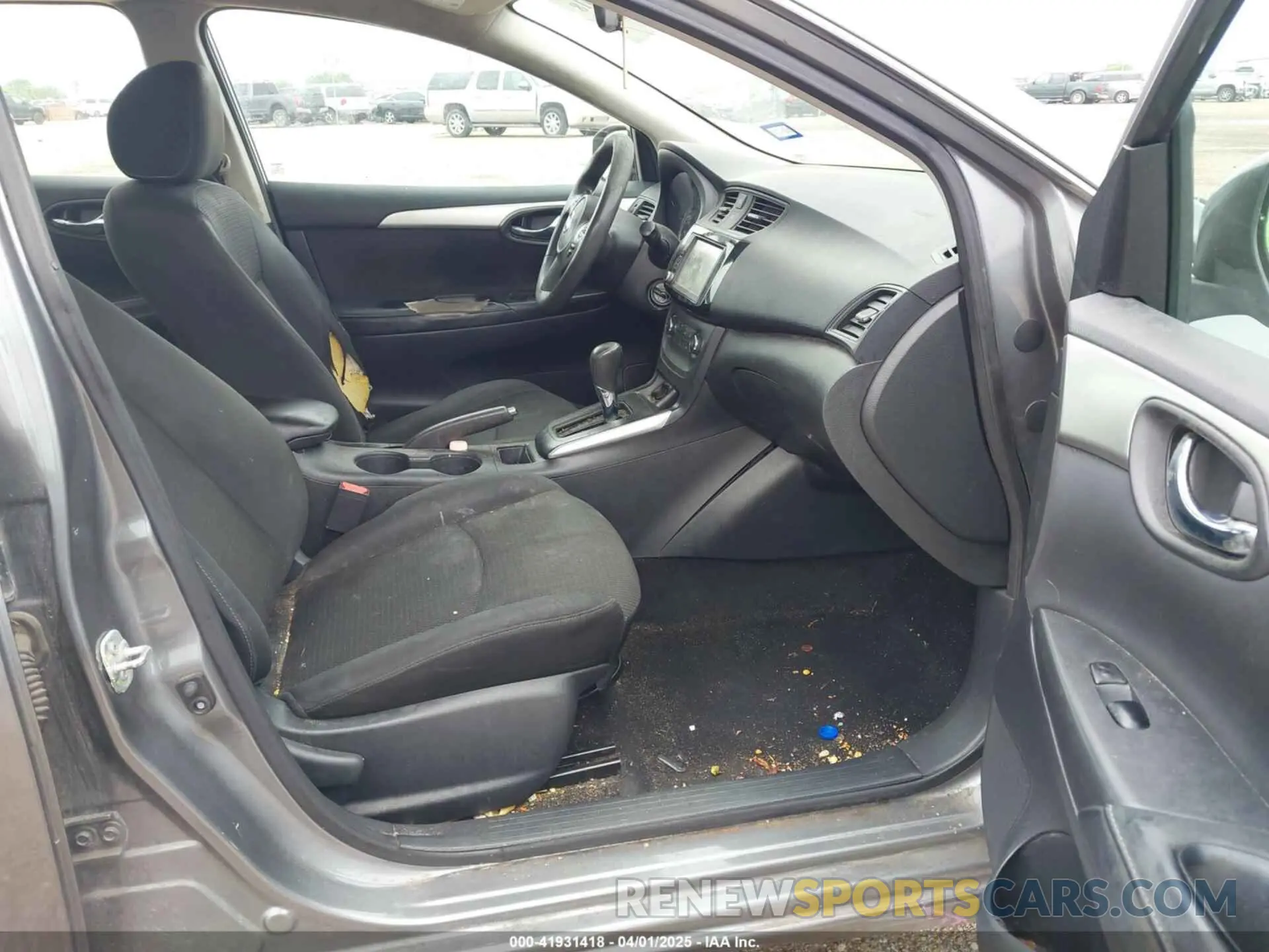 5 Photograph of a damaged car 3N1AB7AP3KY213880 NISSAN SENTRA 2019