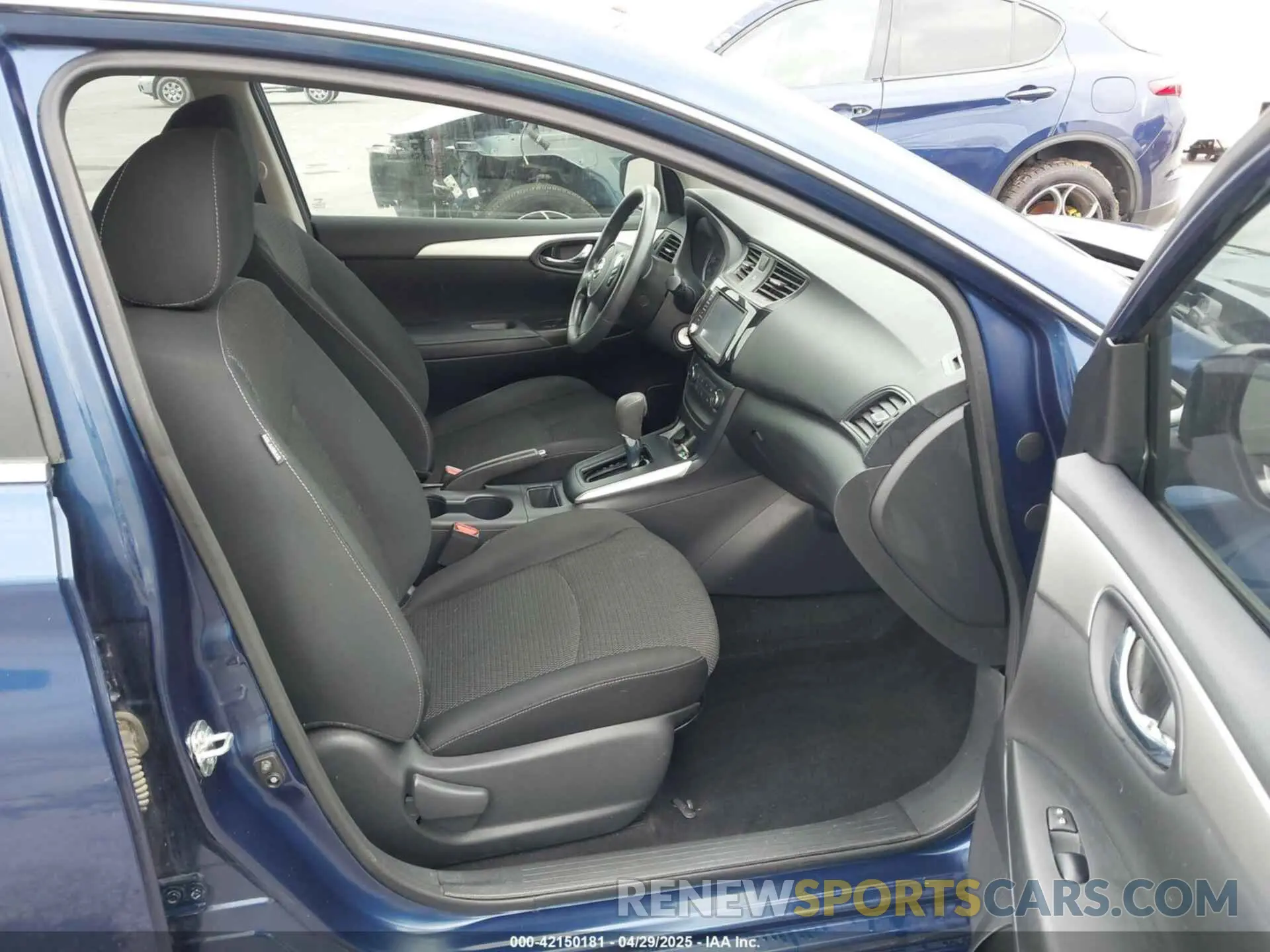 5 Photograph of a damaged car 3N1AB7AP3KY235376 NISSAN SENTRA 2019