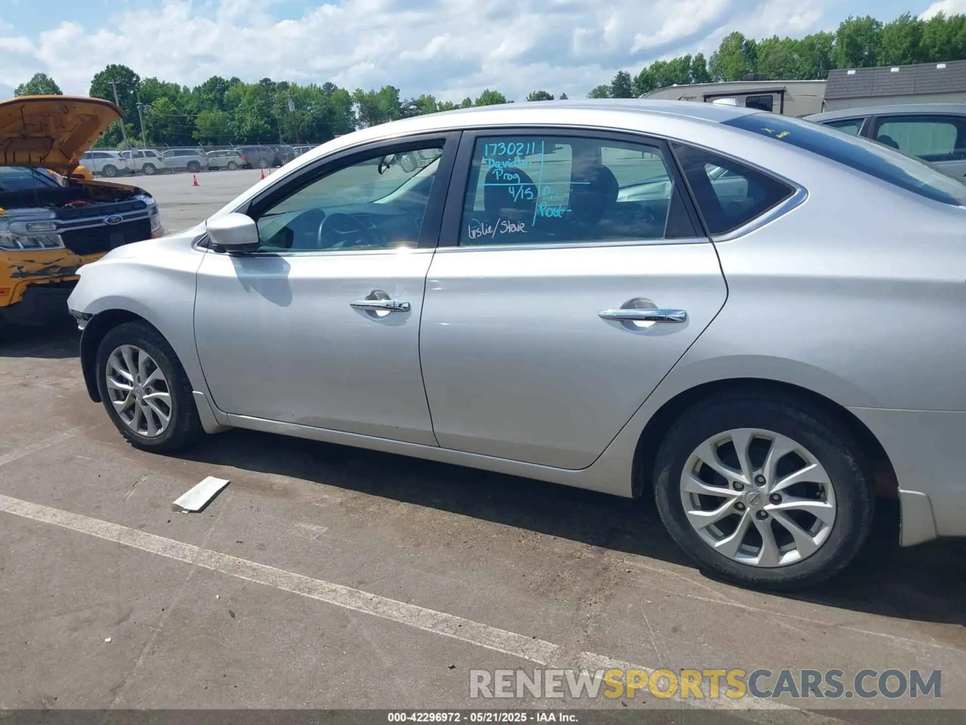 15 Photograph of a damaged car 3N1AB7AP3KY257037 NISSAN SENTRA 2019
