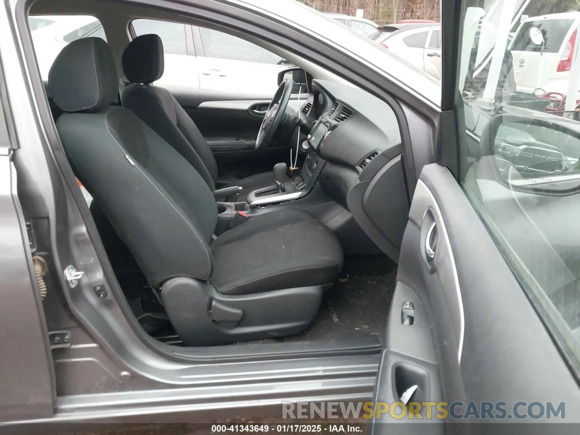 5 Photograph of a damaged car 3N1AB7AP3KY287686 NISSAN SENTRA 2019