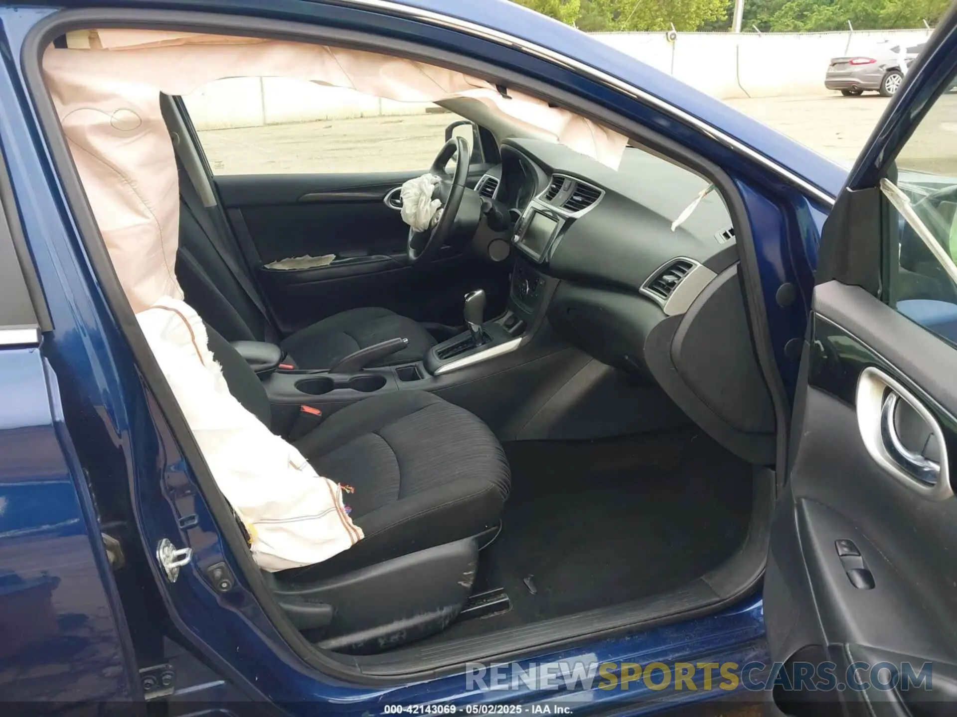5 Photograph of a damaged car 3N1AB7AP3KY309492 NISSAN SENTRA 2019