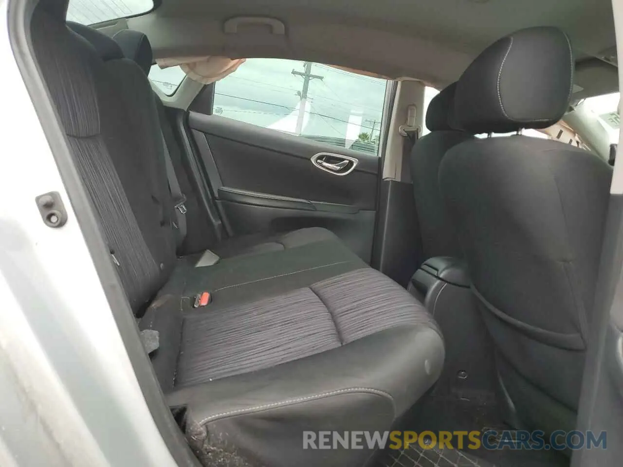 10 Photograph of a damaged car 3N1AB7AP3KY349135 NISSAN SENTRA 2019
