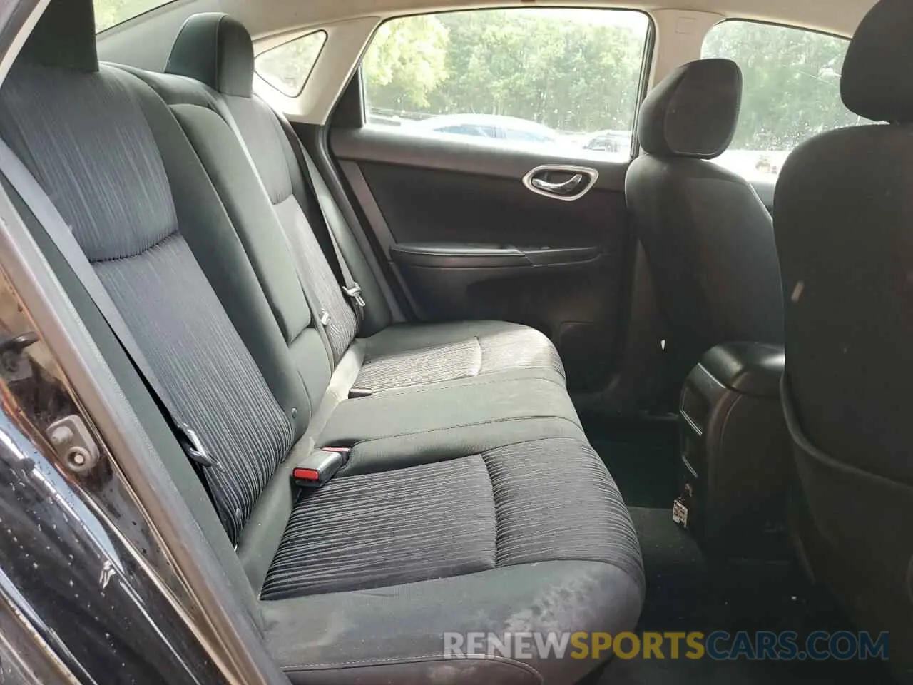 10 Photograph of a damaged car 3N1AB7AP3KY374391 NISSAN SENTRA 2019
