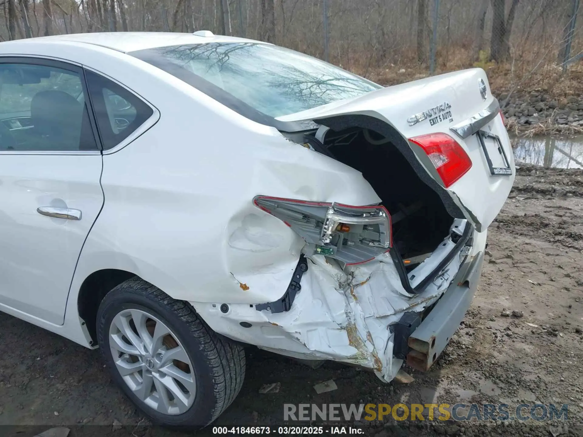 17 Photograph of a damaged car 3N1AB7AP3KY380708 NISSAN SENTRA 2019