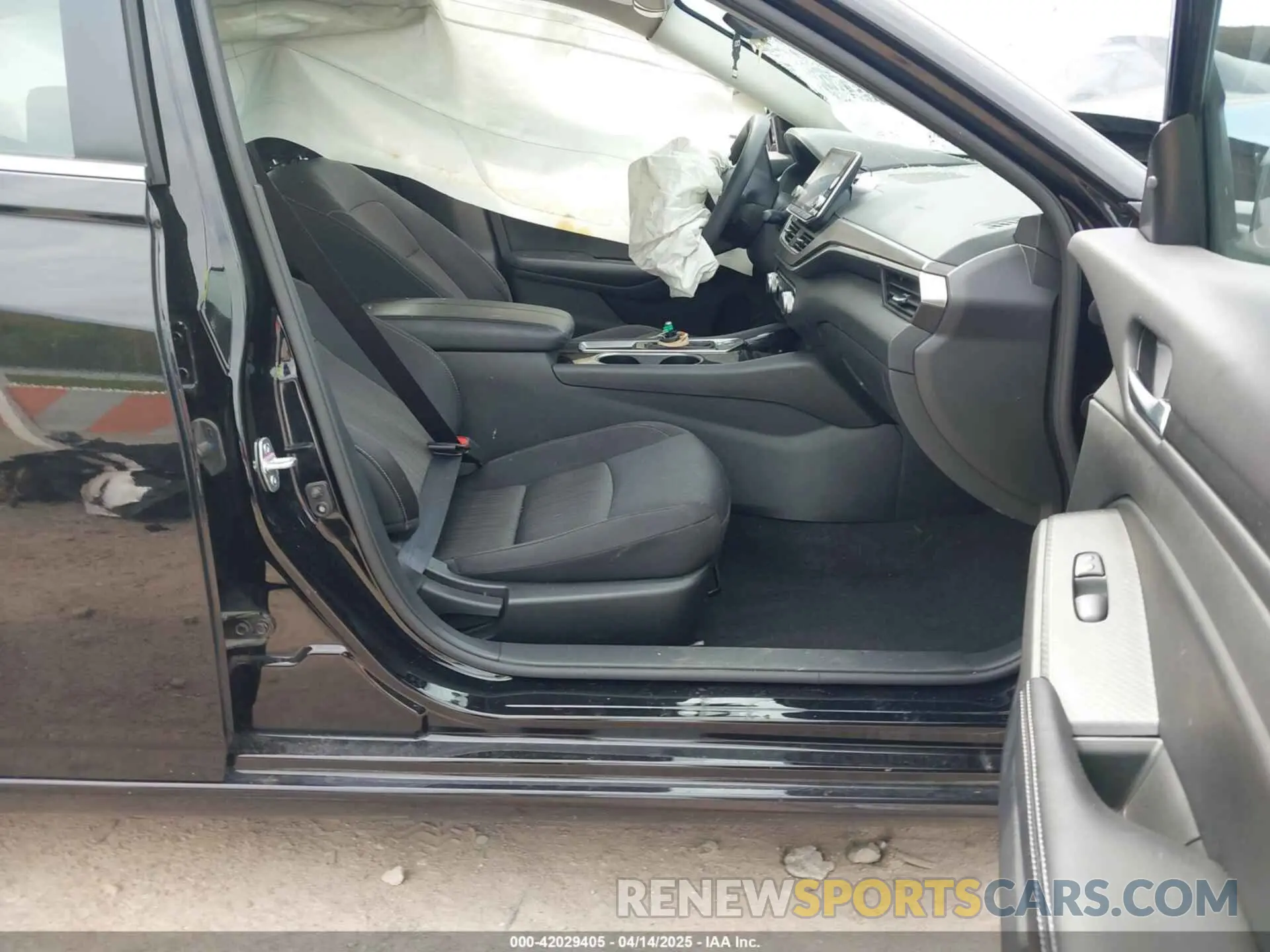5 Photograph of a damaged car 3N1AB7AP3KY399324 NISSAN SENTRA 2019