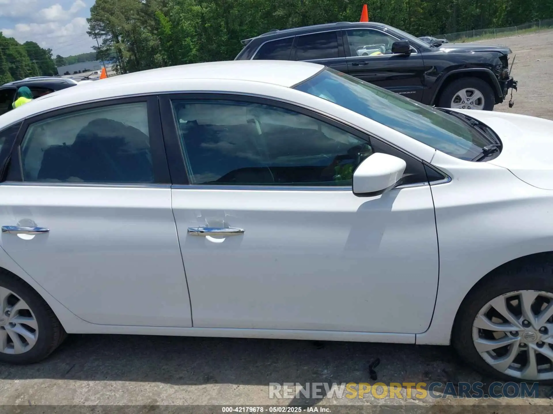 14 Photograph of a damaged car 3N1AB7AP3KY427879 NISSAN SENTRA 2019