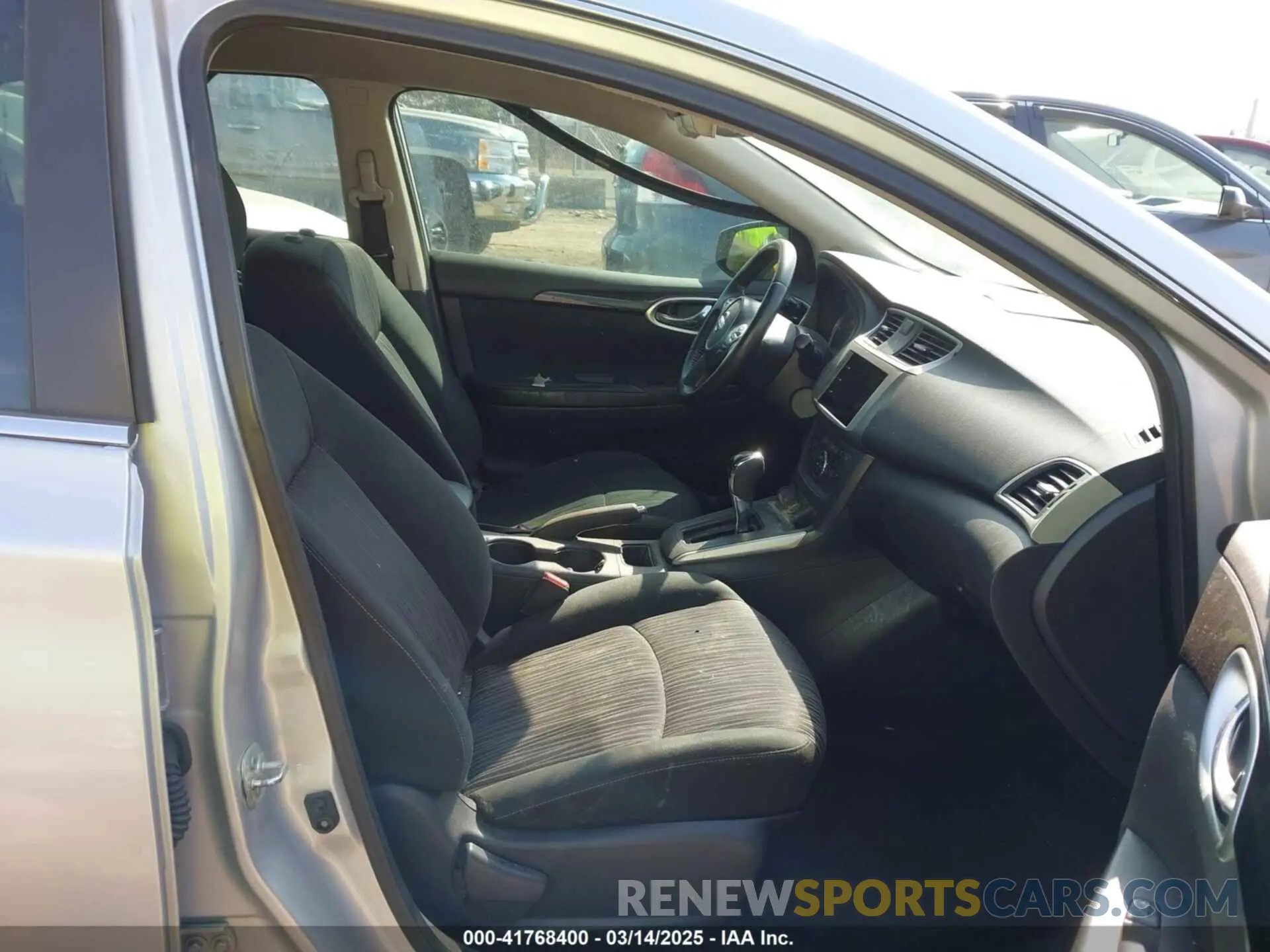 5 Photograph of a damaged car 3N1AB7AP3KY445072 NISSAN SENTRA 2019